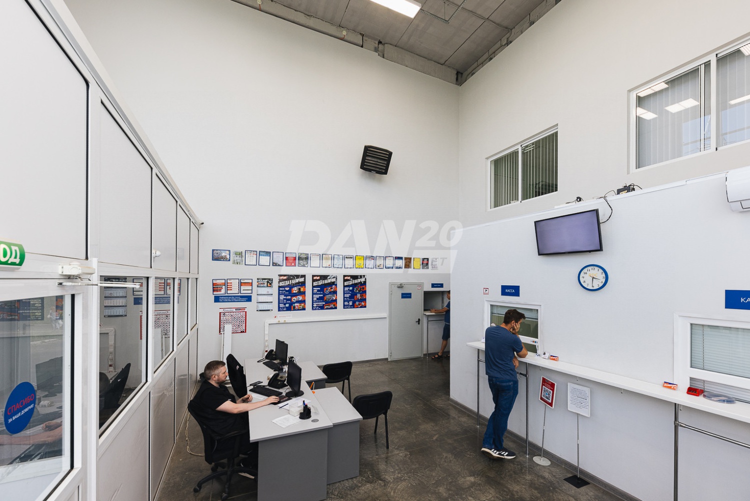 Торговая площадь 5000 м²