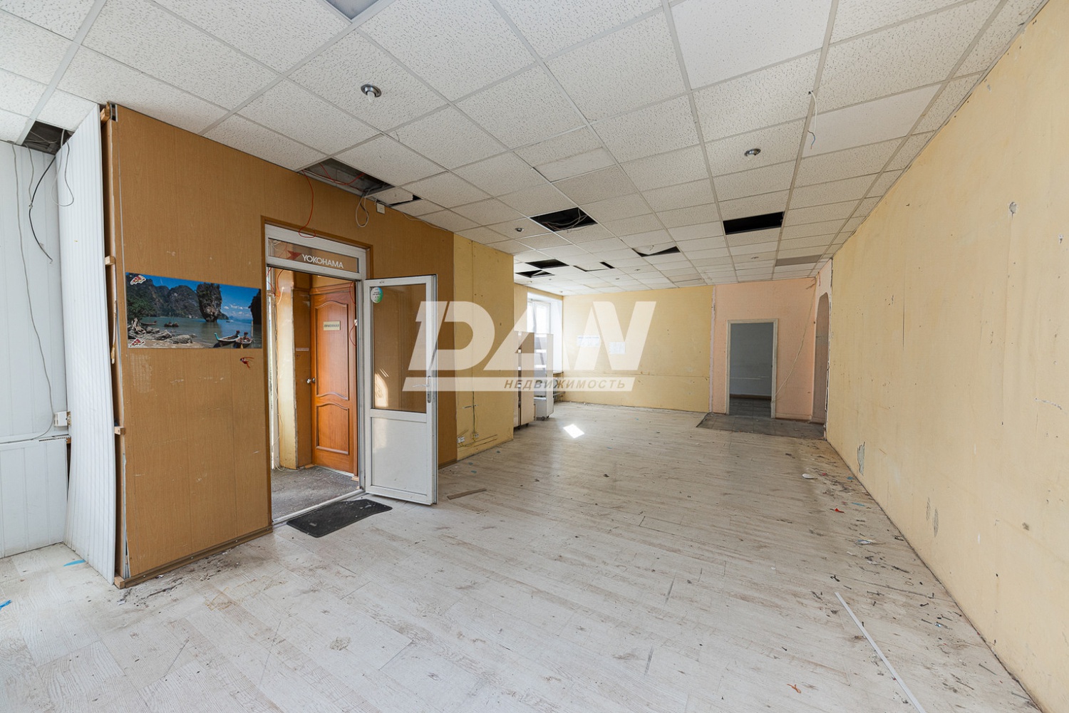 Торговое помещение 300 м²