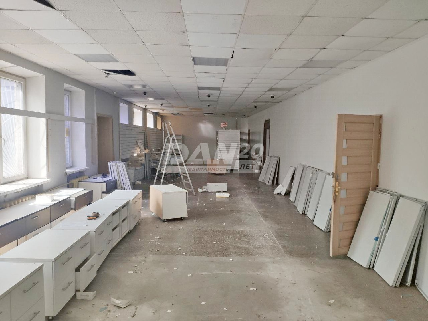 Торговое помещение 468 м²