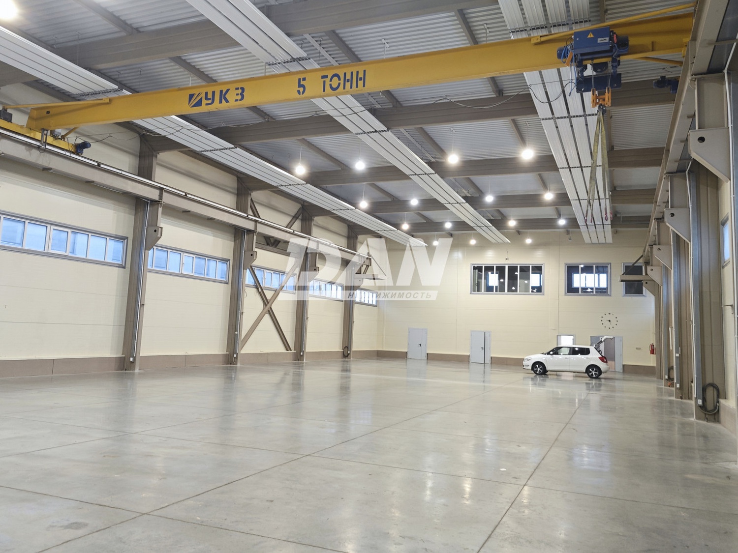 Помещение свободного назначения 953 м²