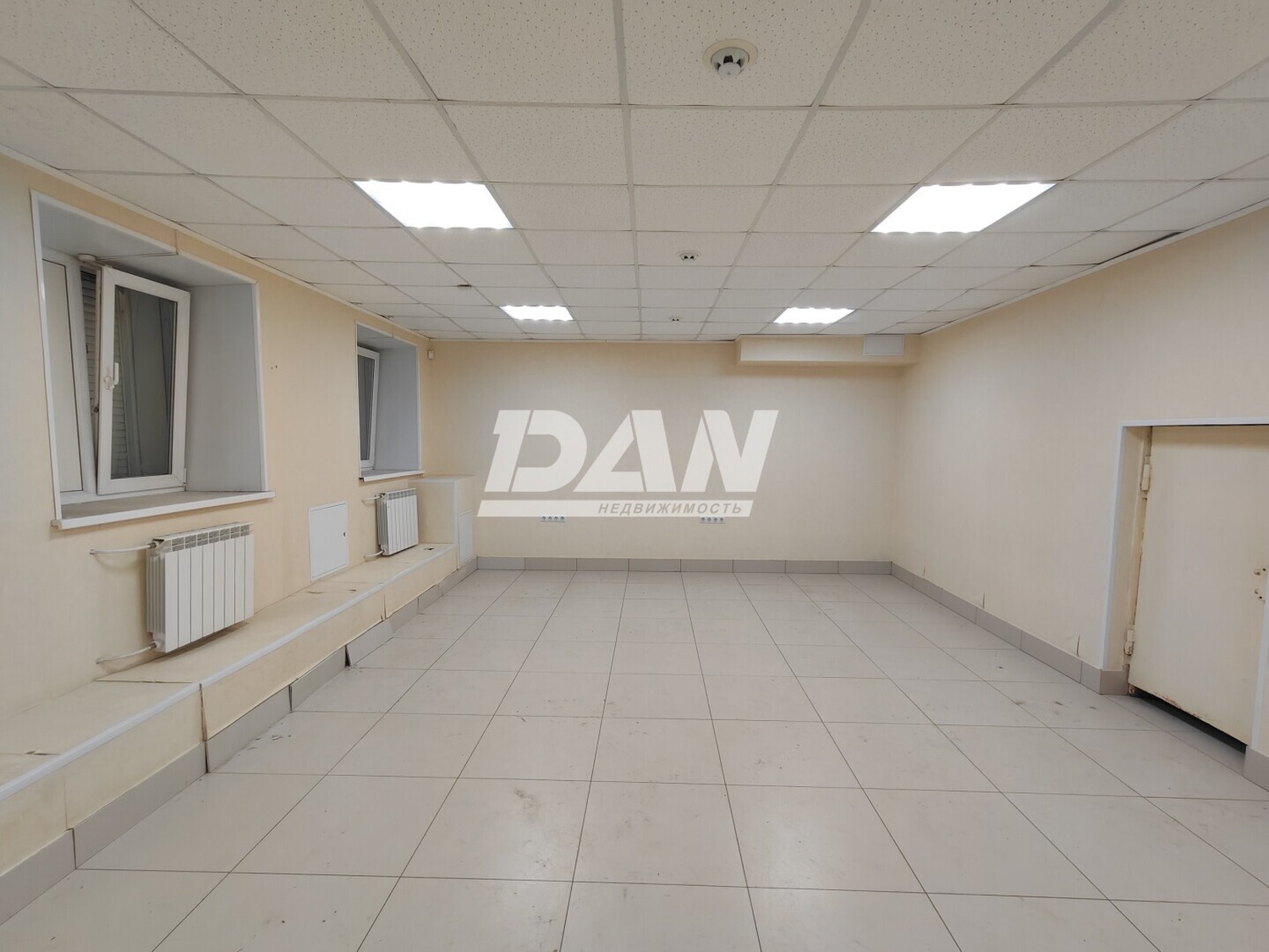 Помещение свободного назначения 295 м²