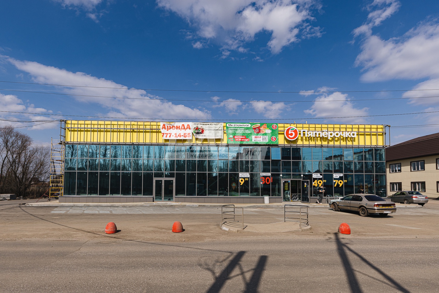 Торговое помещение 378,3 м²