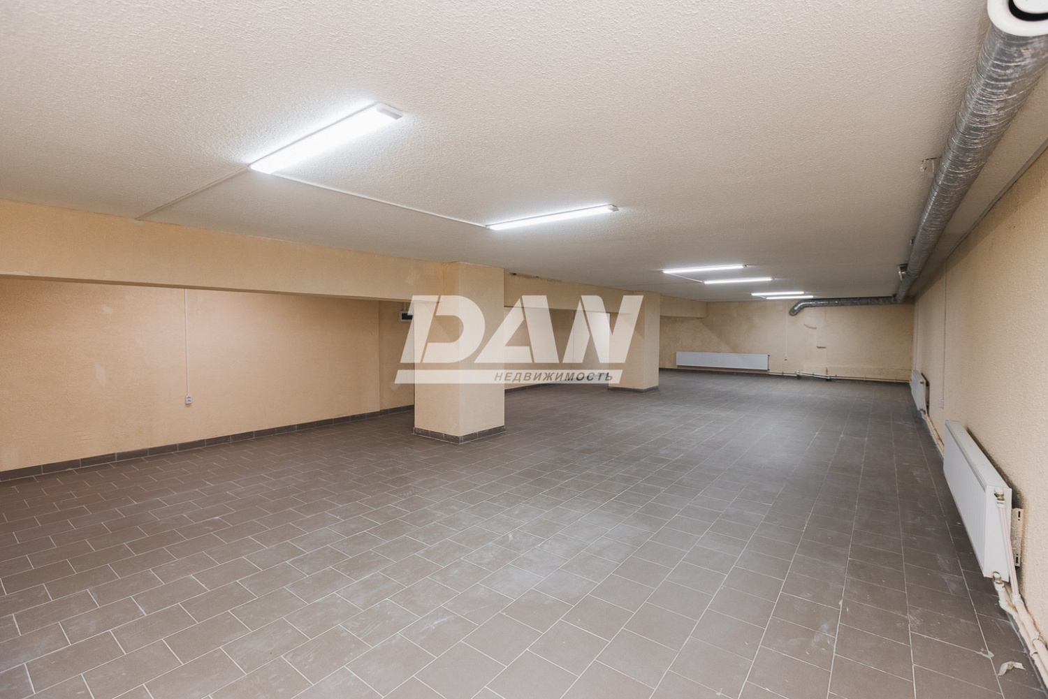 Помещение свободного назначения 610 м²