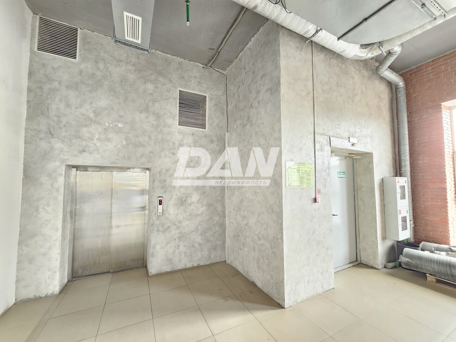 Помещение свободного назначения 356 м²