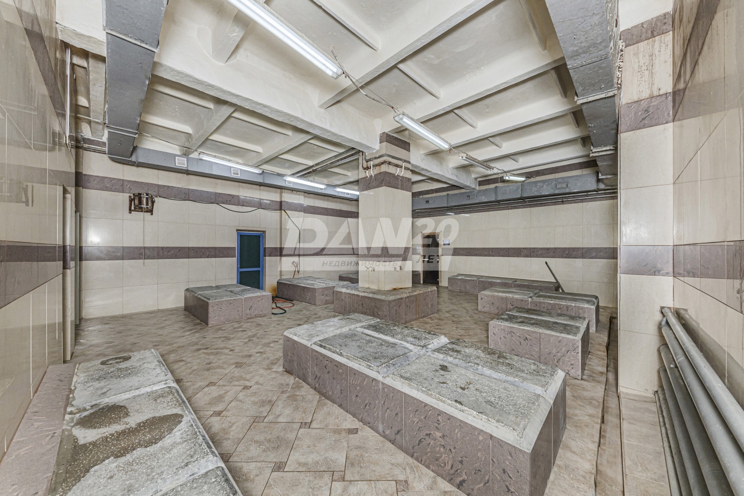 Помещение свободного назначения 818,6 м²