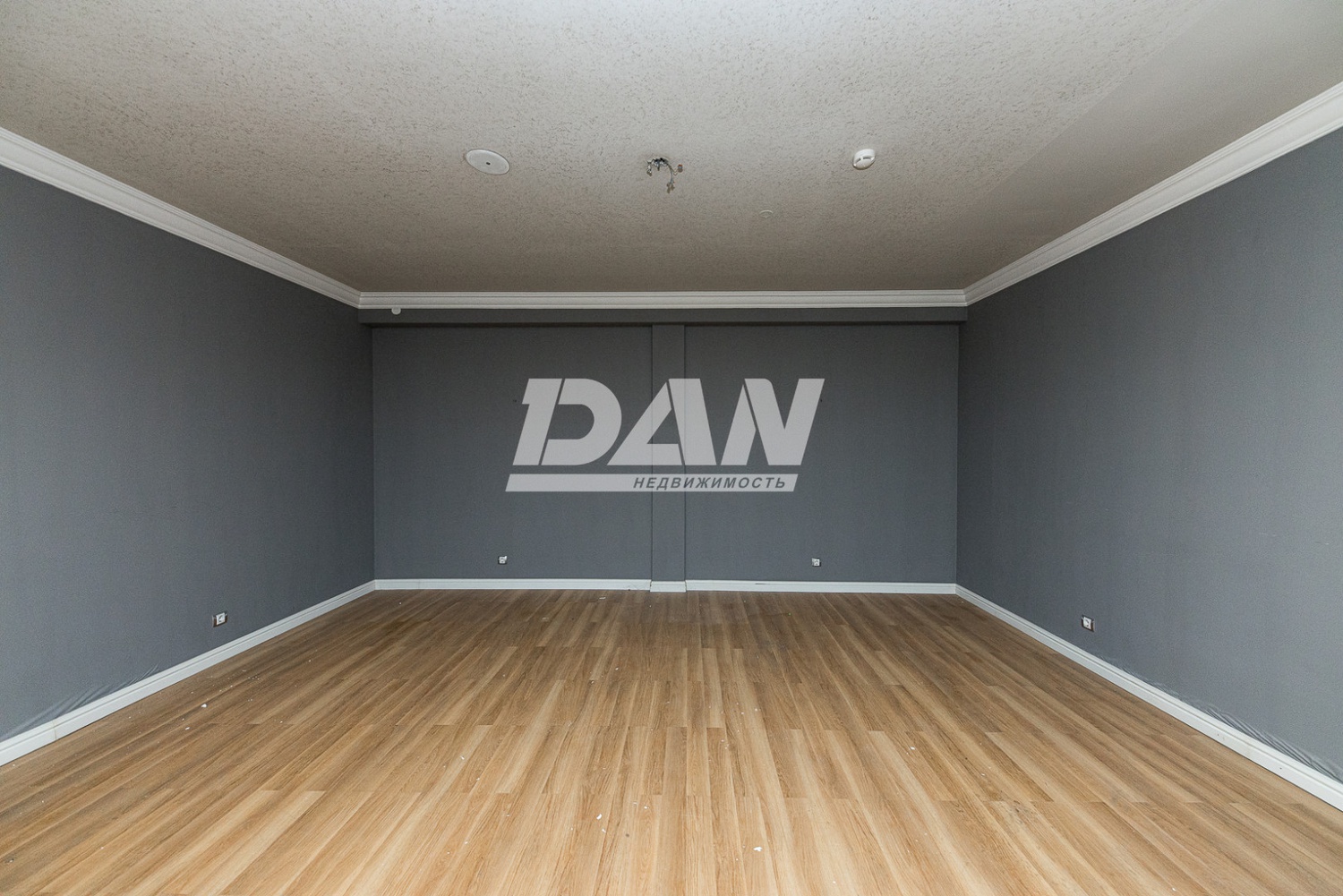 Торговое помещение 682 м²