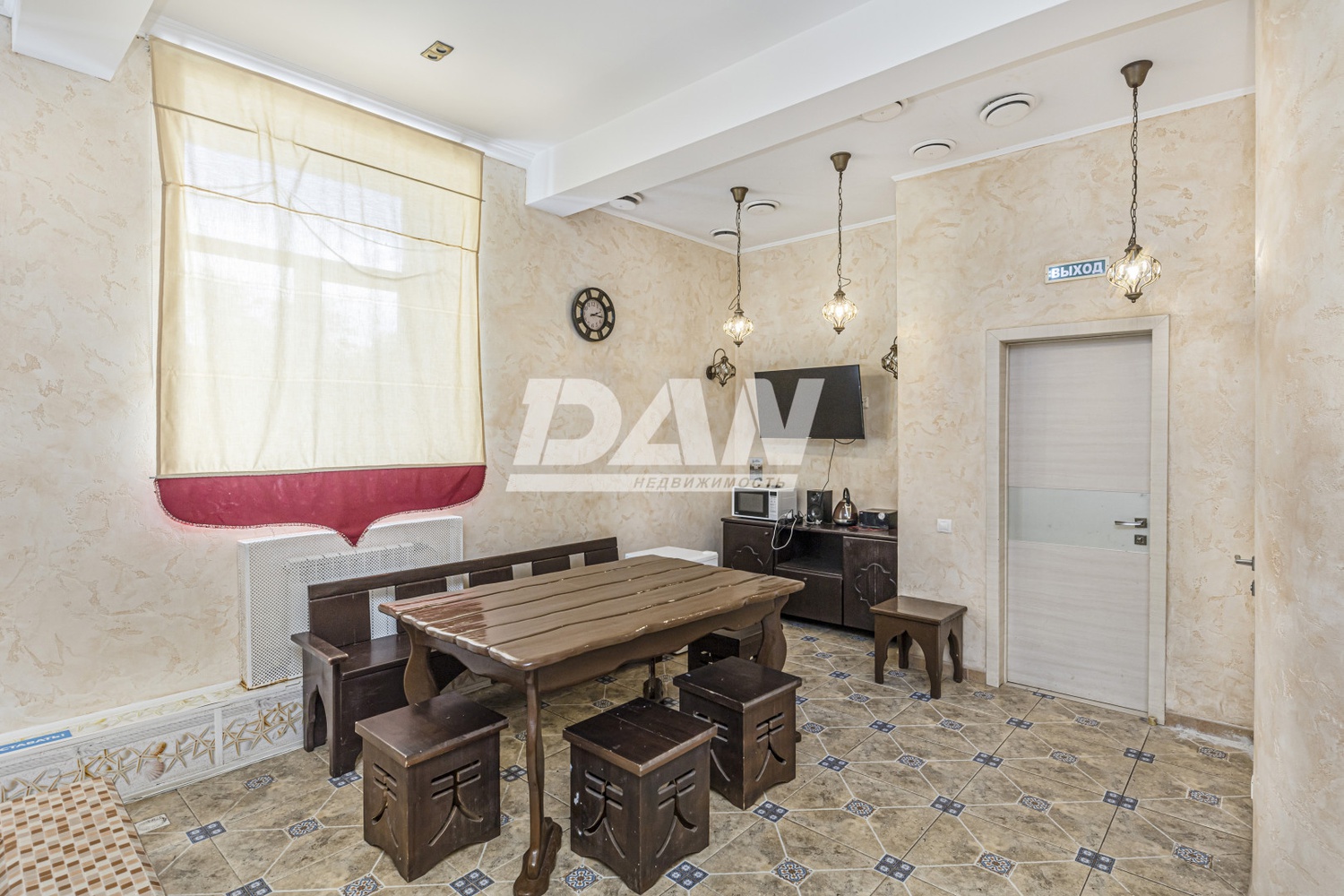 Помещение свободного назначения 818,6 м²