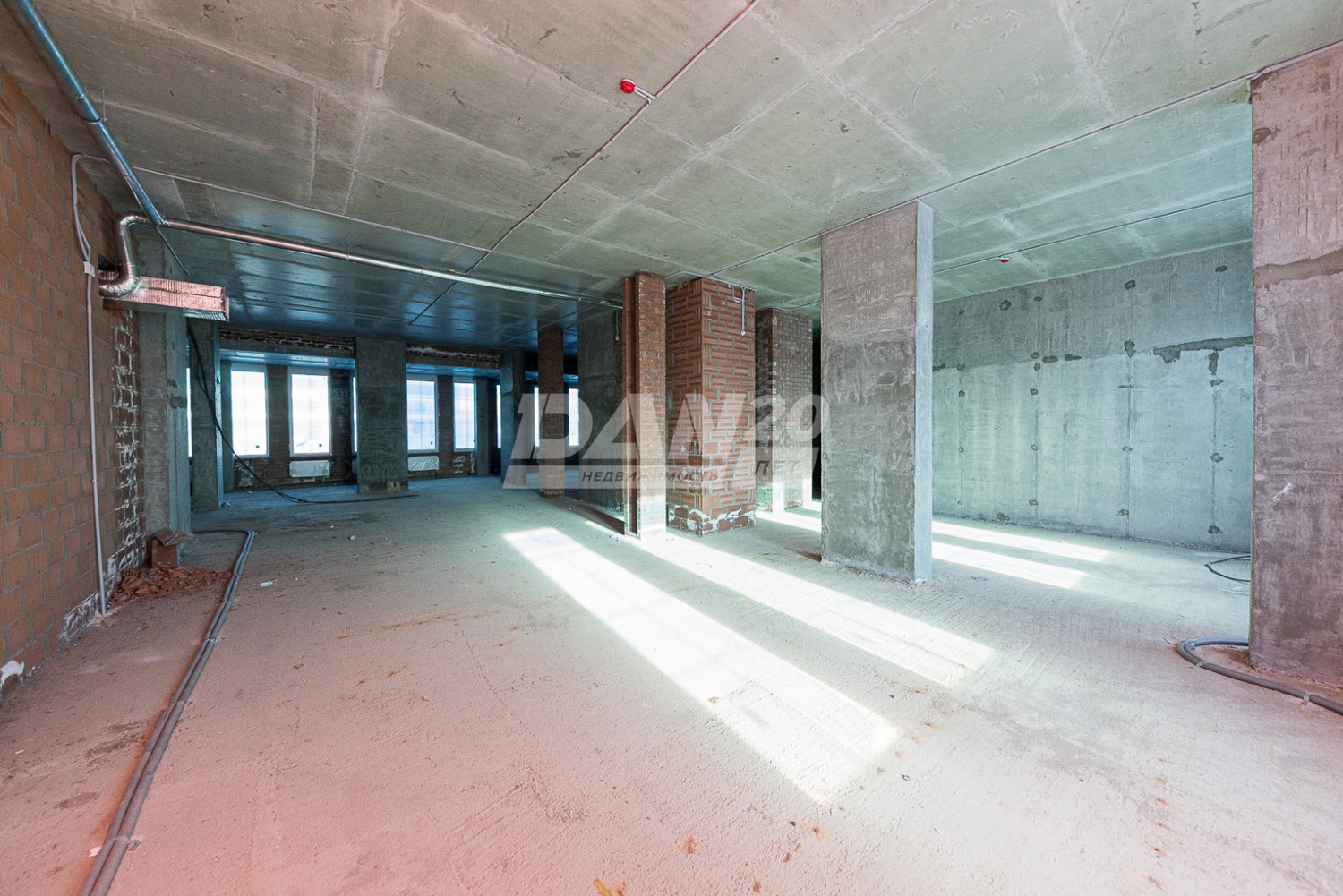 Торговая площадь 296,8 м²