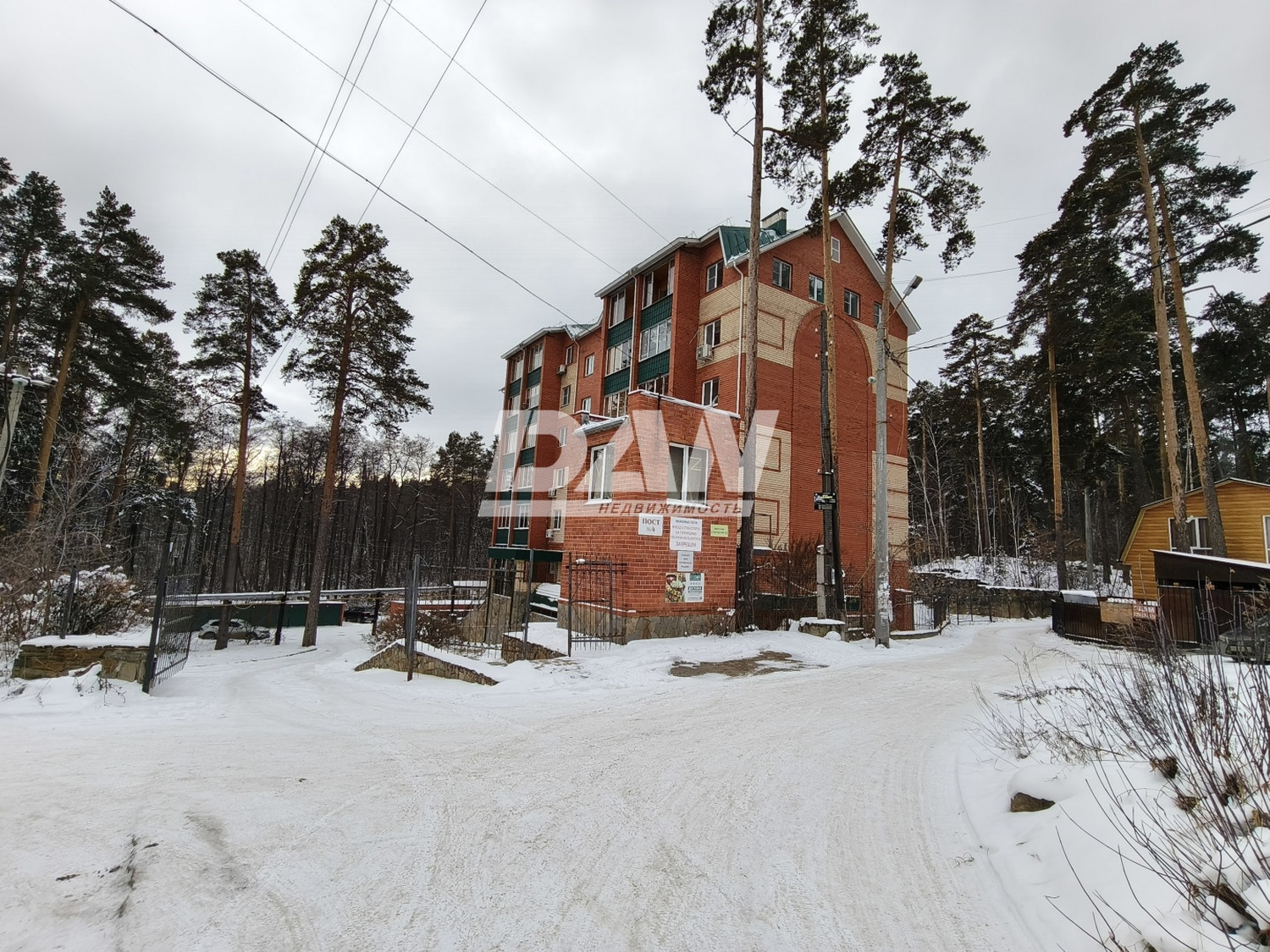 Торговое помещение 283 м²