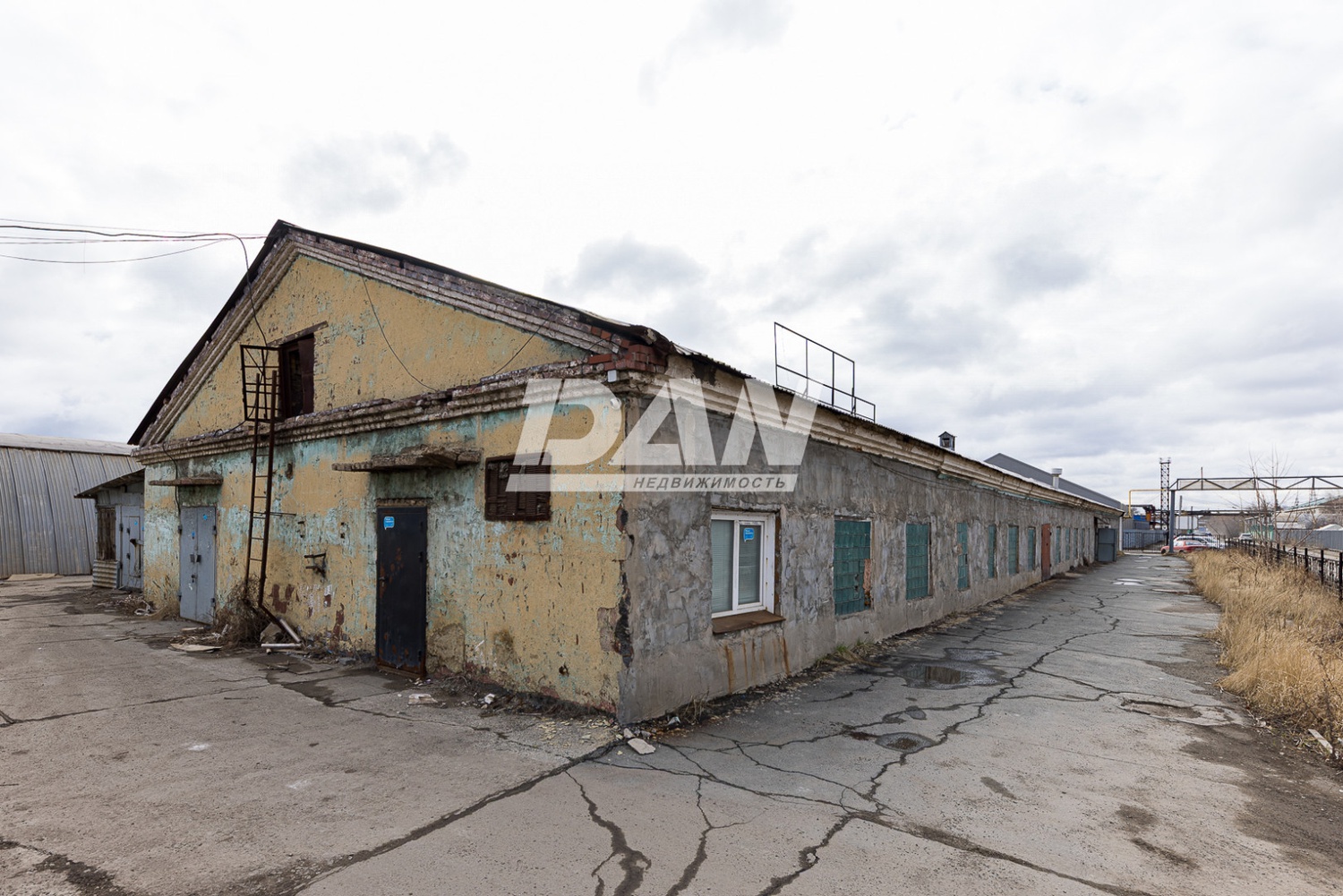 Производственное помещение 417 м²