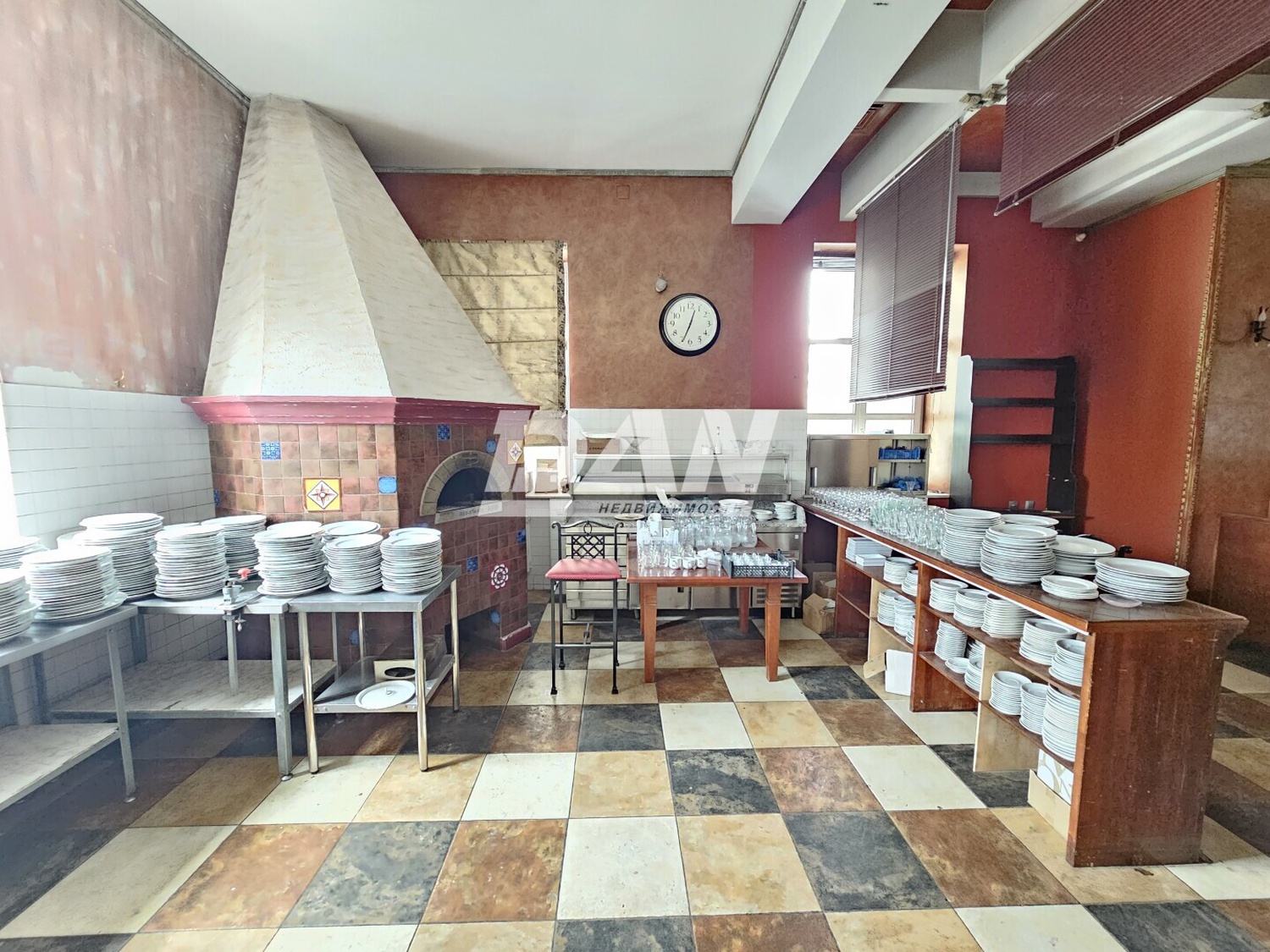 Помещение свободного назначения 650 м²