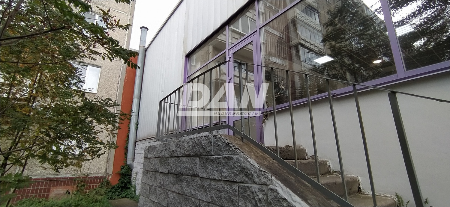 Помещение свободного назначения 820 м²