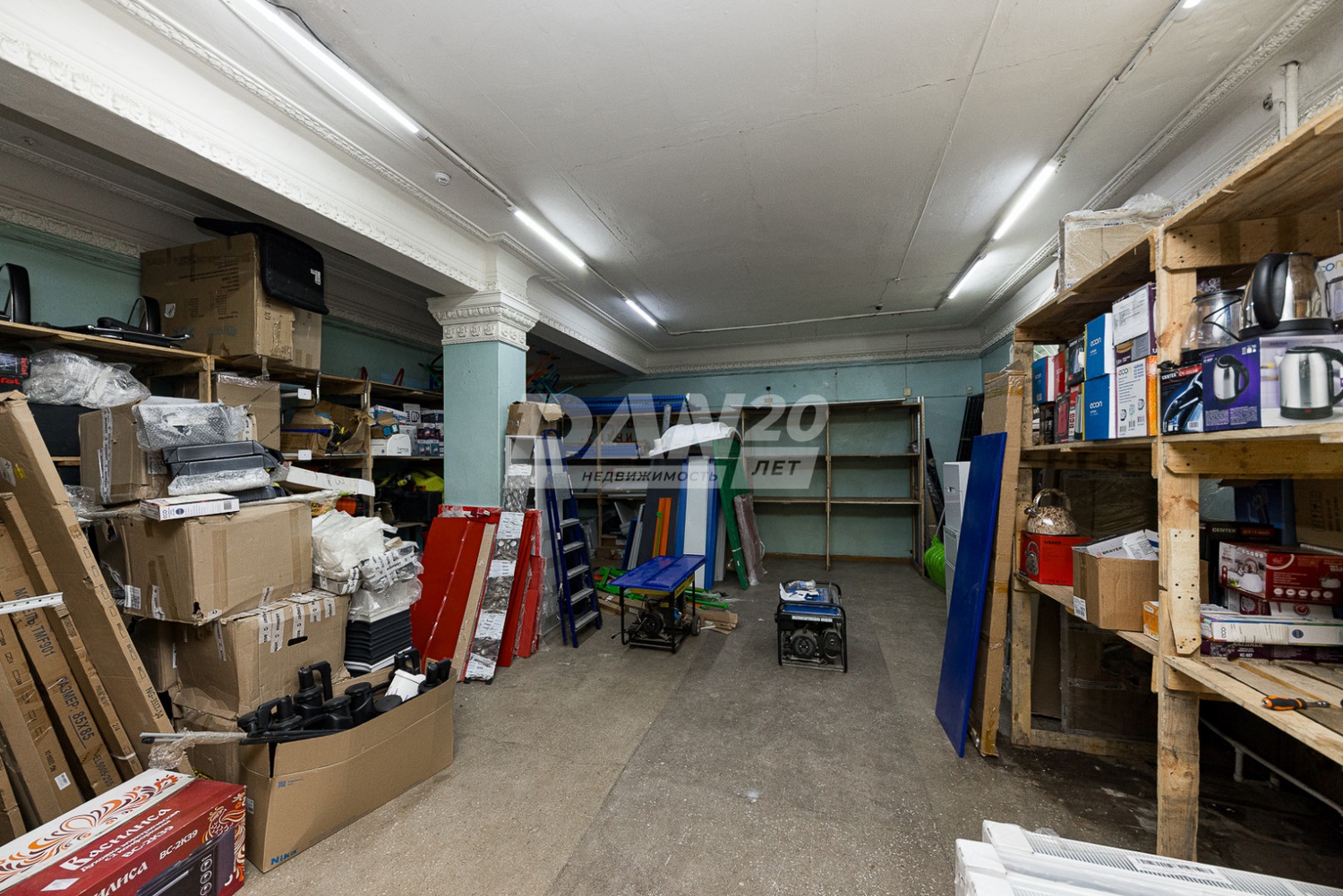 Помещение свободного назначения 353 м²