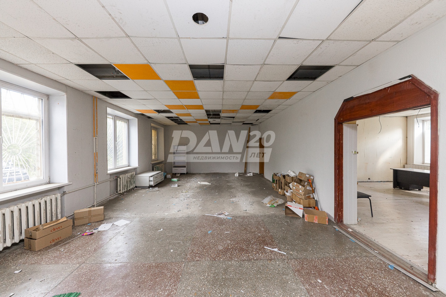 Торговое помещение 300 м²