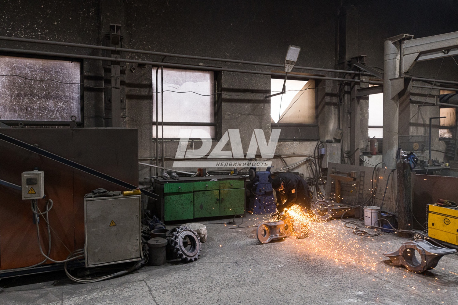 Производственное помещение 2557 м²