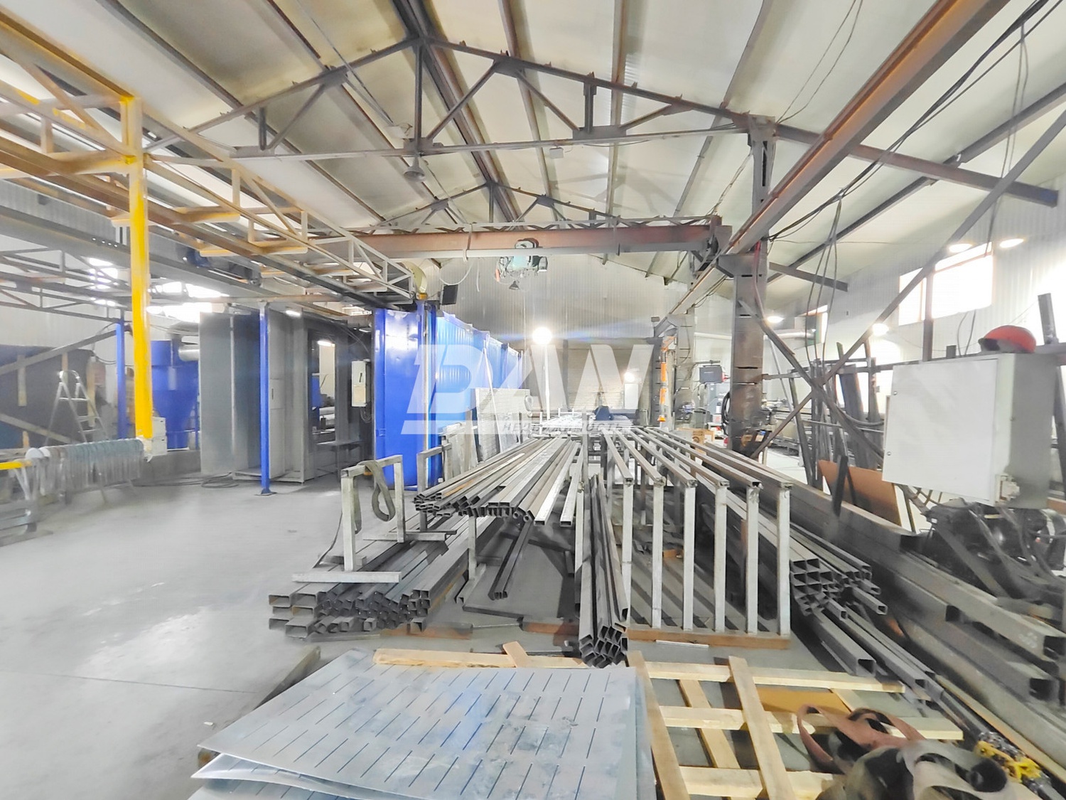 Помещение свободного назначения 648 м²