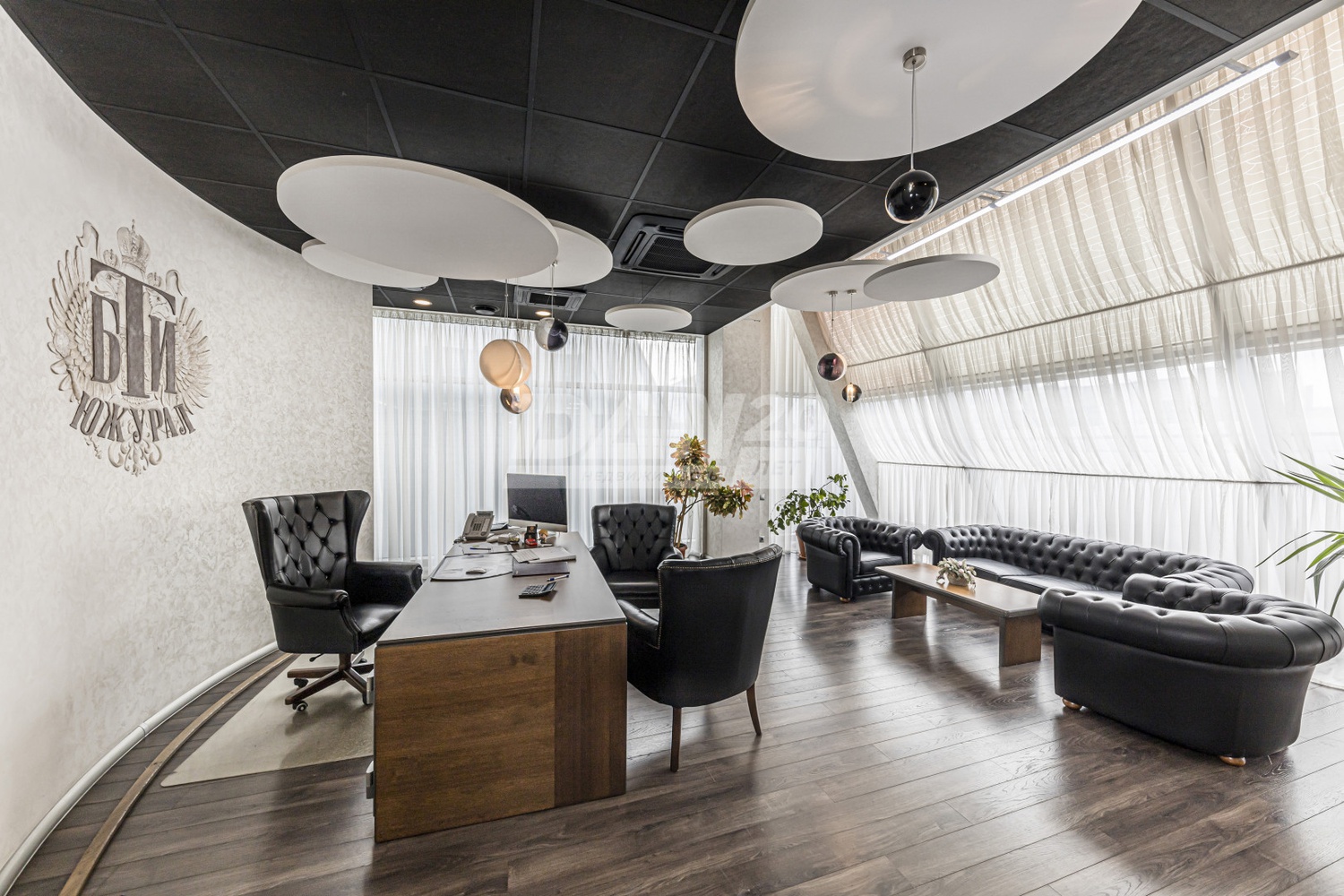 Торговая площадь 372 м²