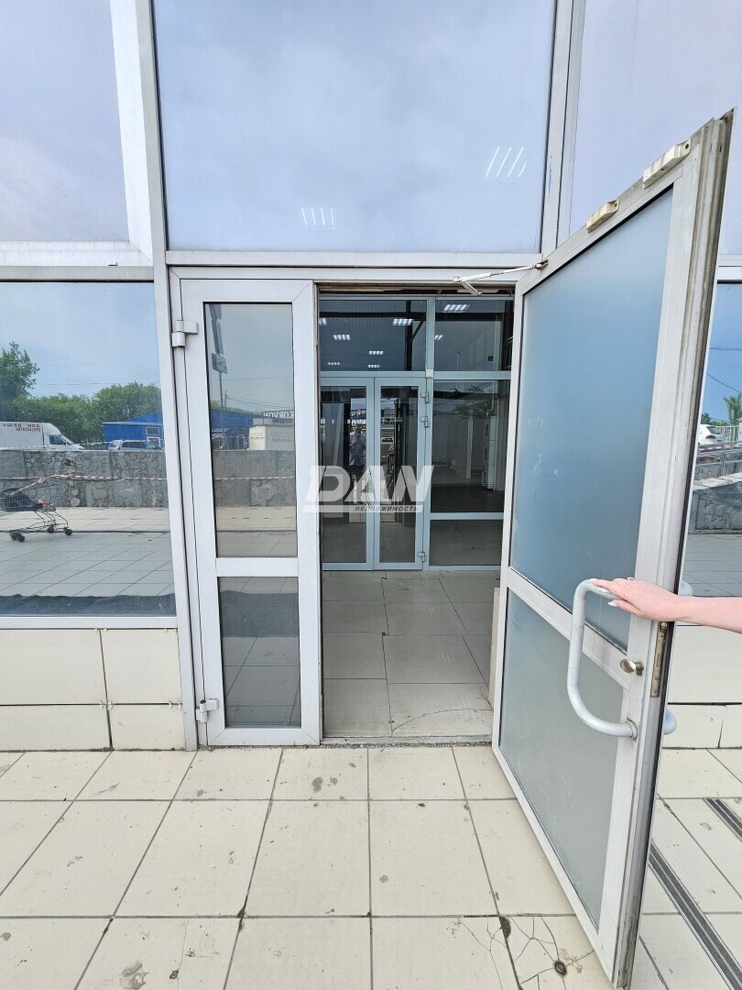 Помещение свободного назначения 427,6 м²