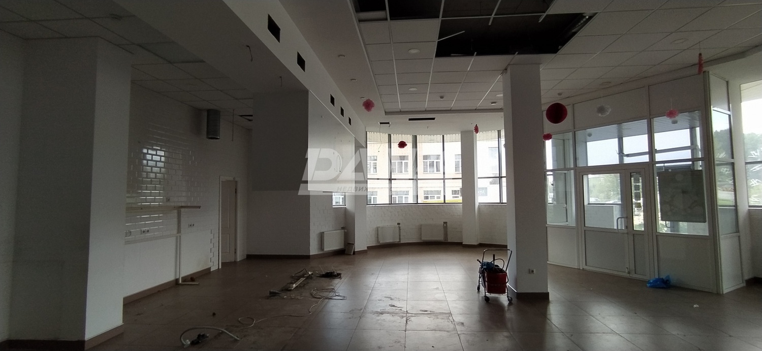 Помещение свободного назначения 347,5 м²