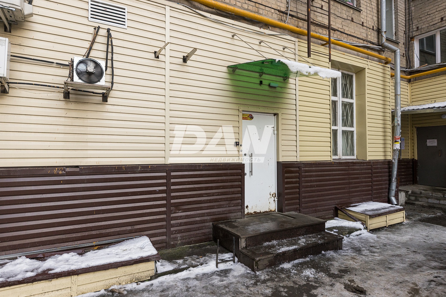 Помещение свободного назначения 325 м²