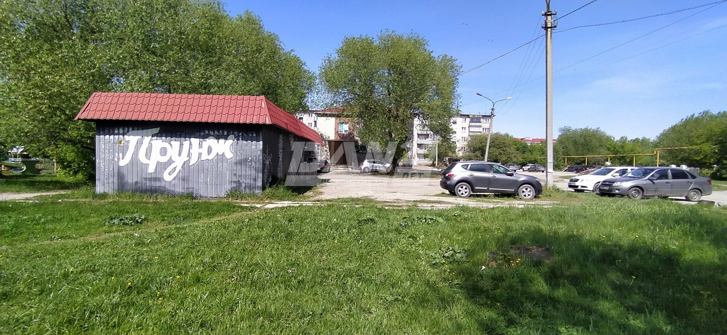Земельный участок 100 м²