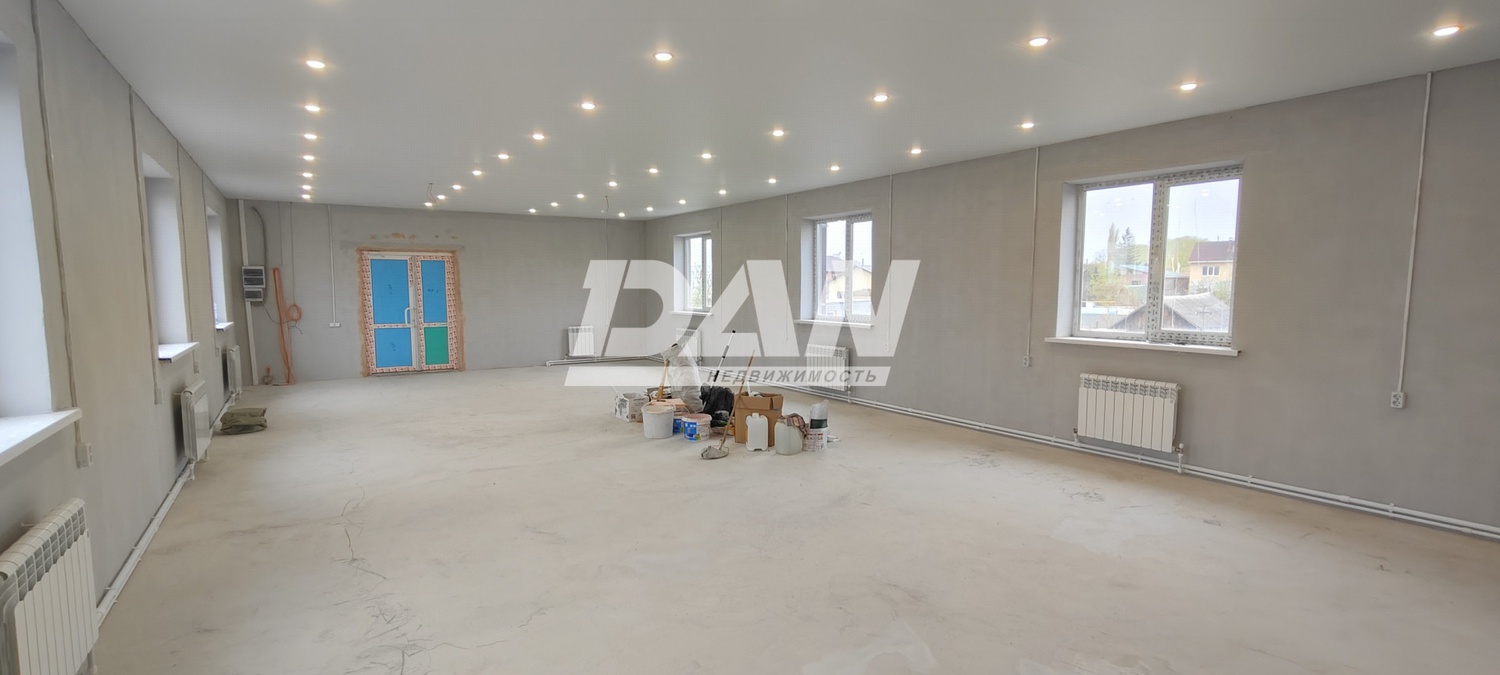 Помещение свободного назначения 262,4 м²
