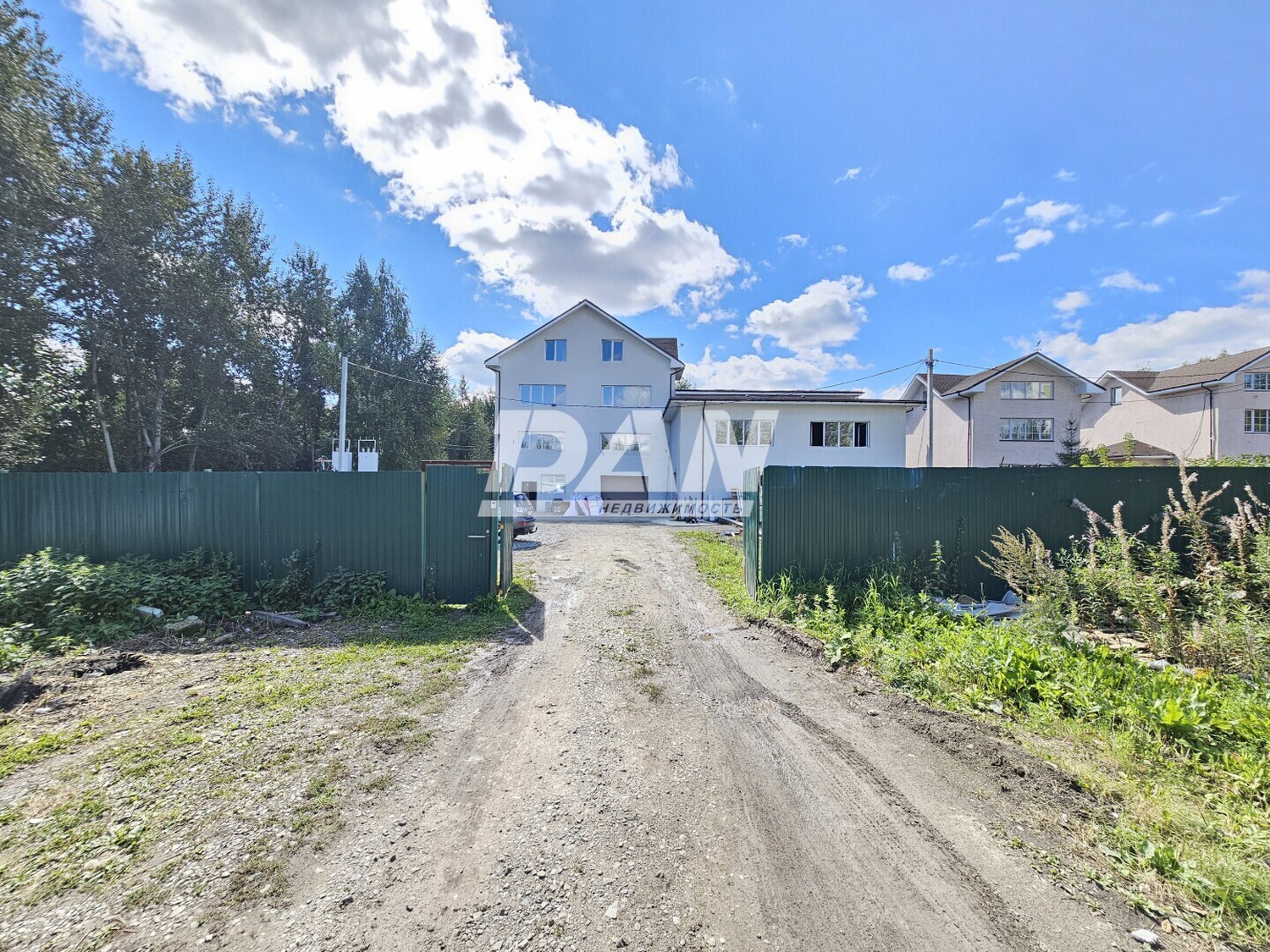 Помещение свободного назначения 330 м²
