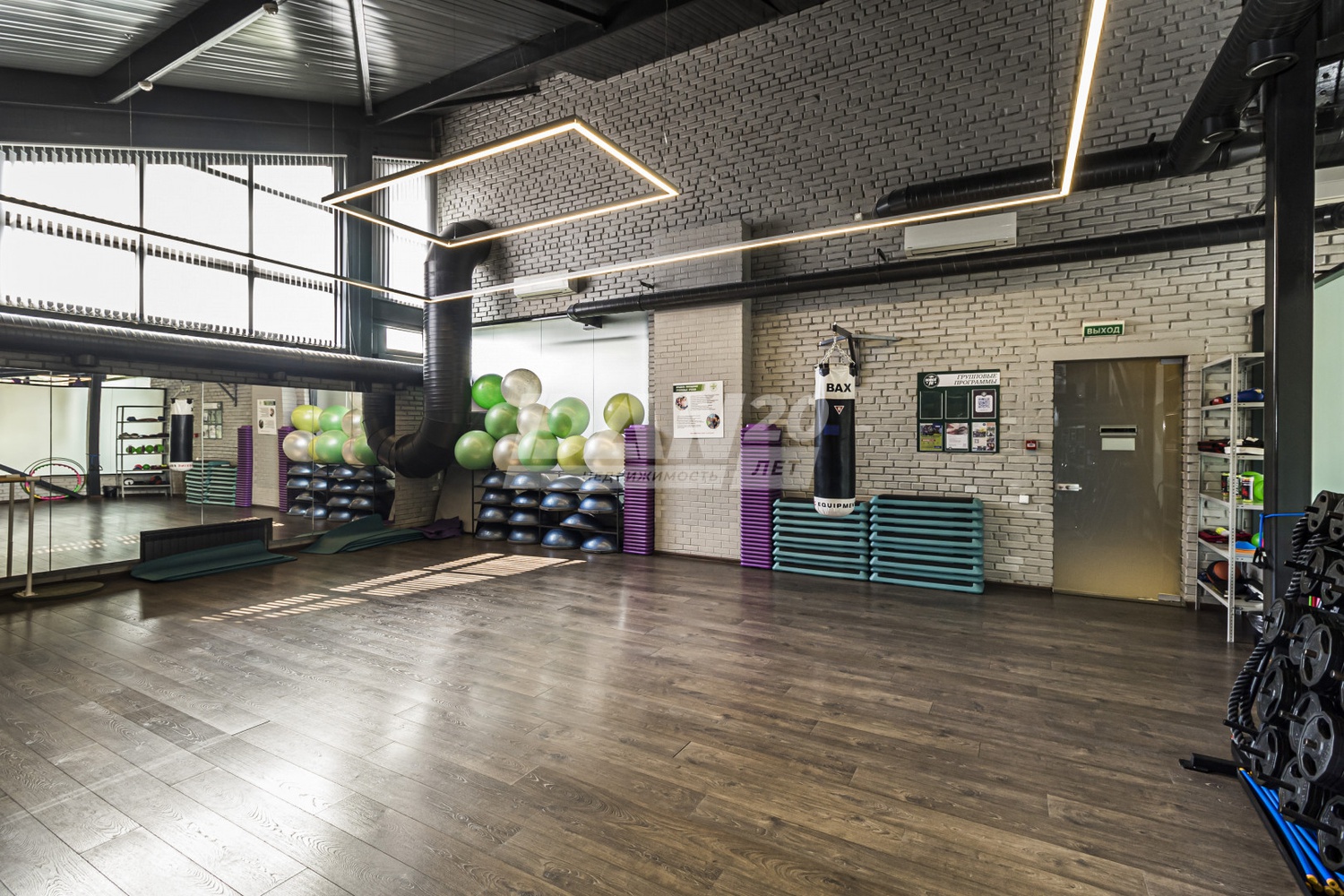 Помещение свободного назначения 1212,8 м²