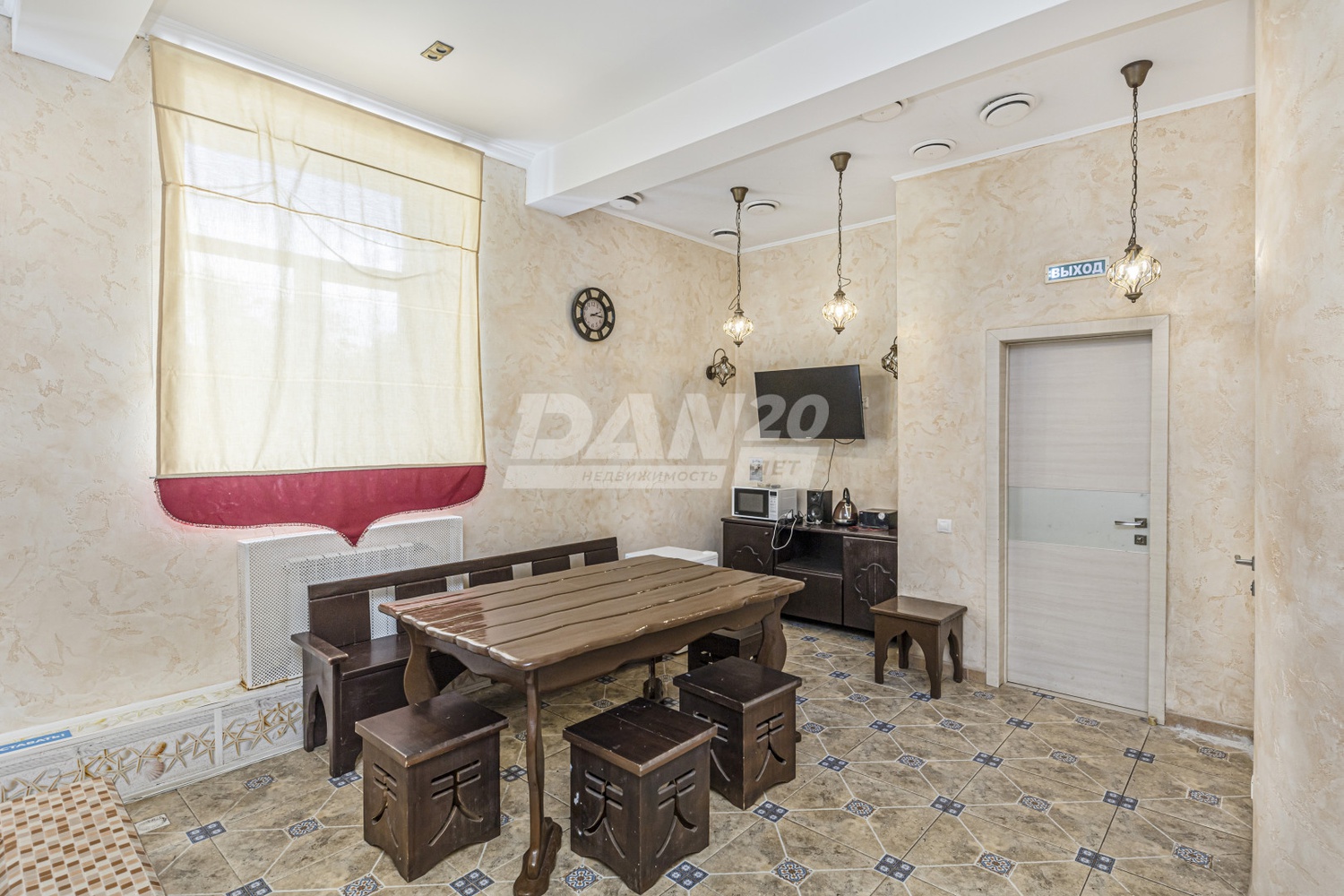 Помещение свободного назначения 818,6 м²