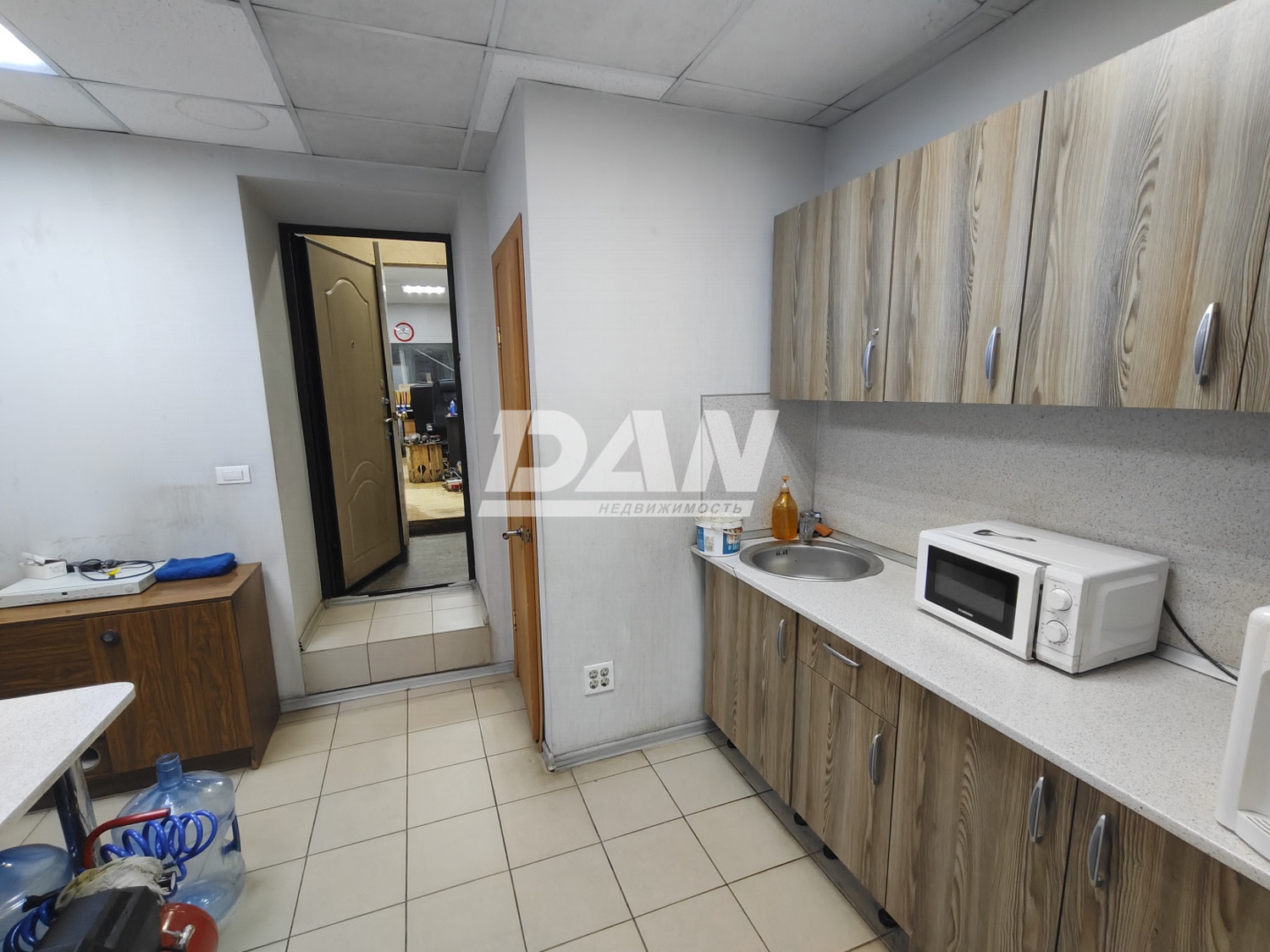 Торговое помещение 176 м²