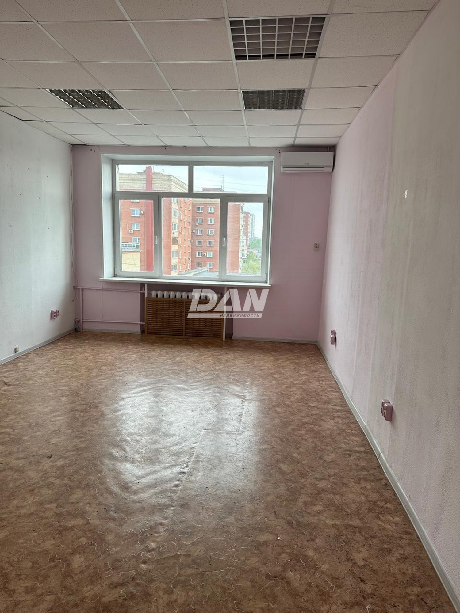 Помещение свободного назначения 405,6 м²