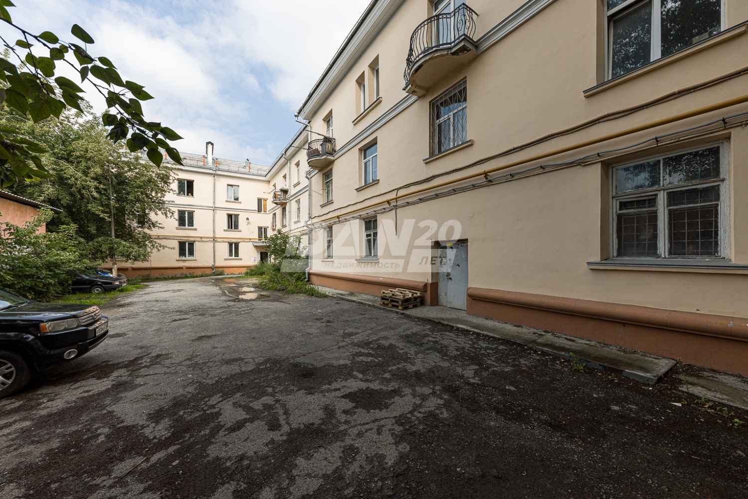 Помещение свободного назначения 353 м²