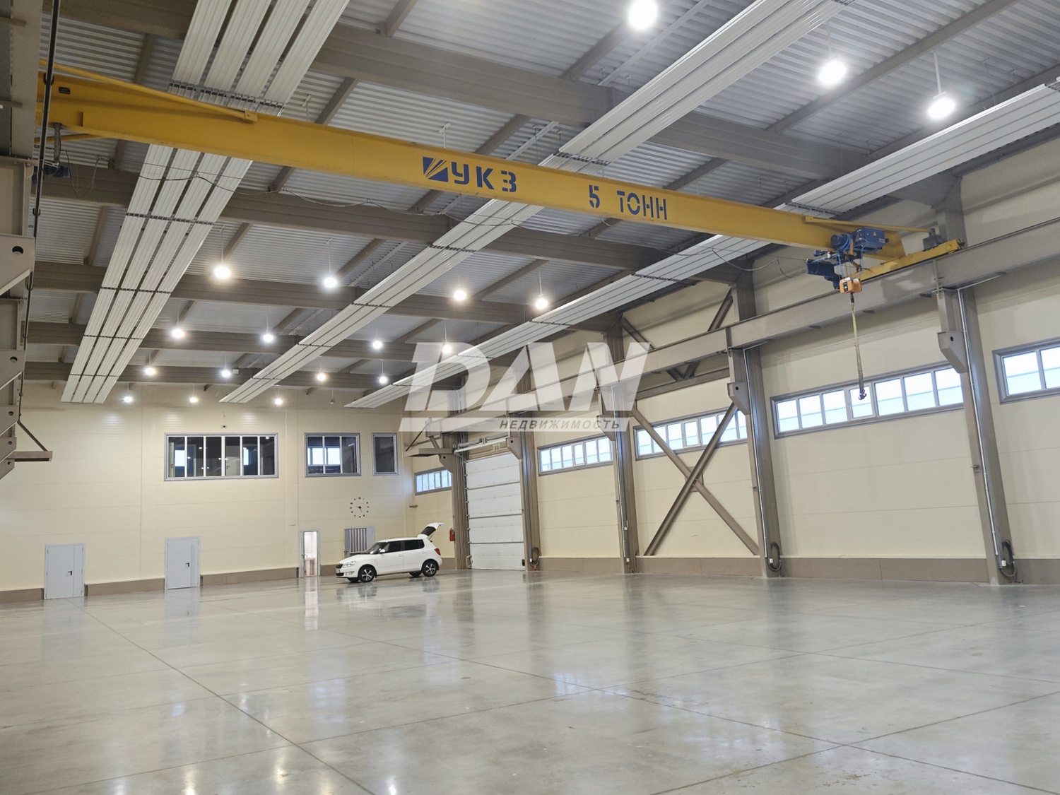 Помещение свободного назначения 953 м²