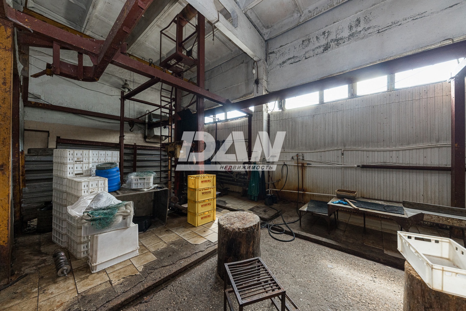 Помещение свободного назначения 276 м²