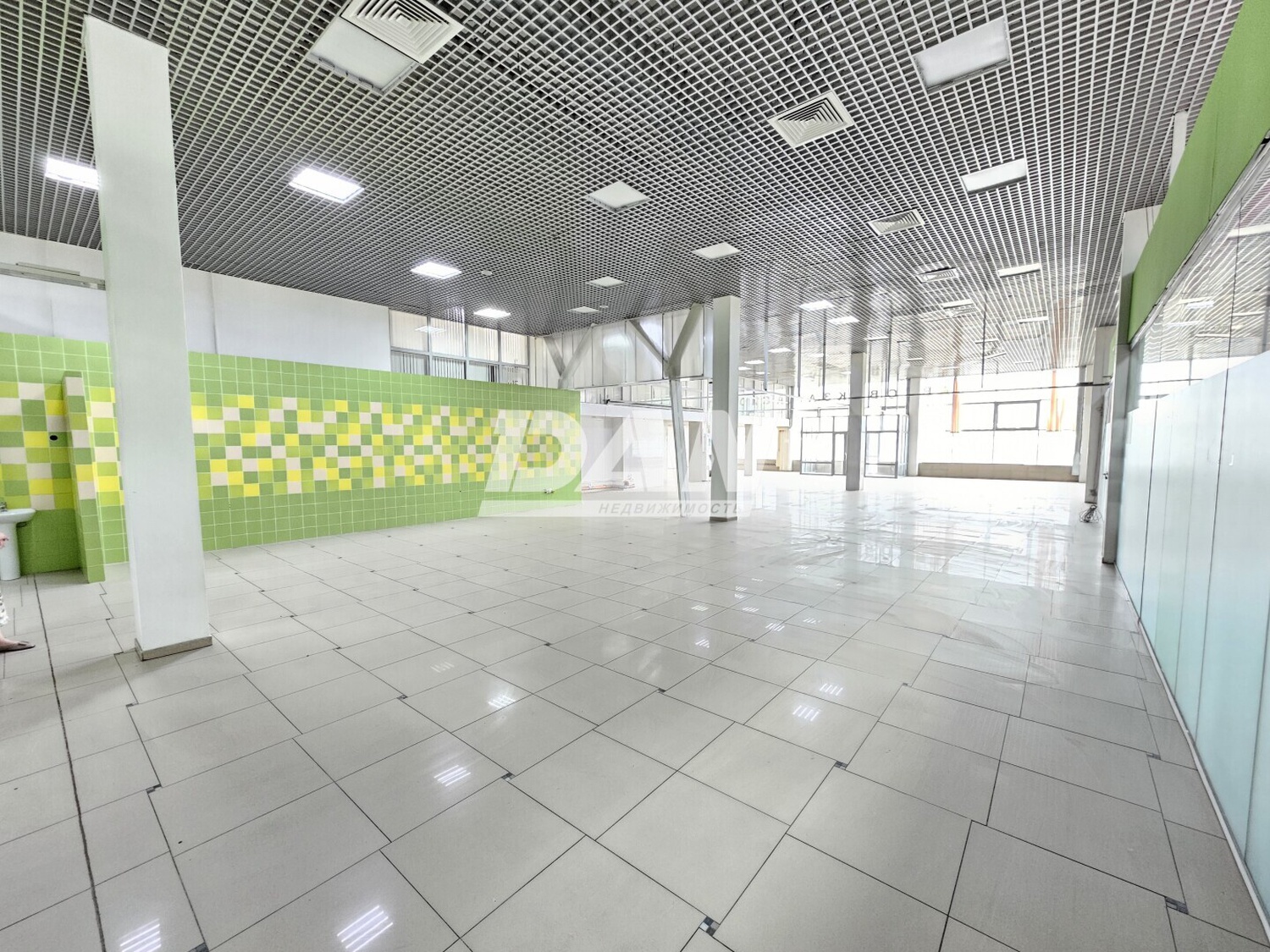 Помещение свободного назначения 427,6 м²