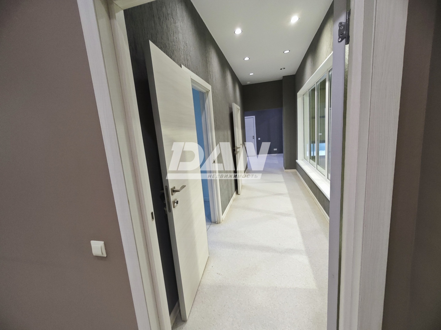 Помещение свободного назначения 953 м²