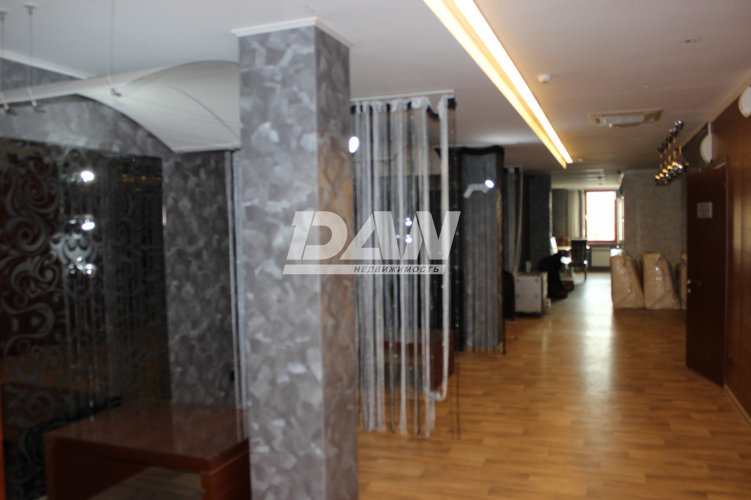 Помещение свободного назначения 897,7 м²