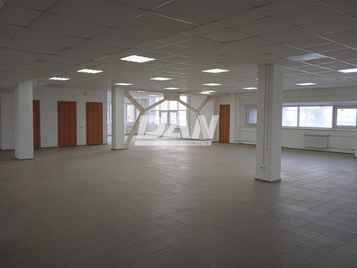 Помещение свободного назначения 600 м²