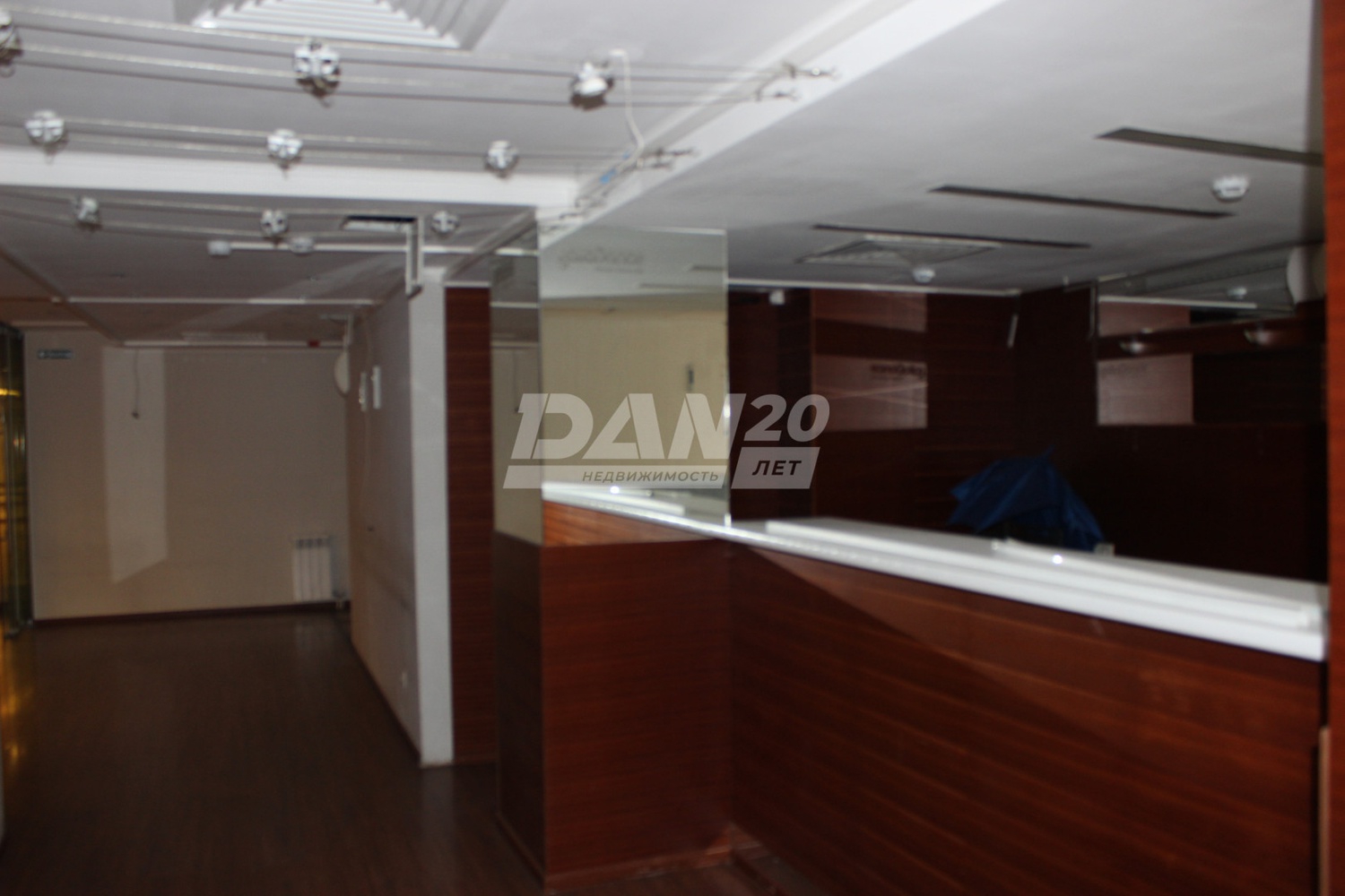 Помещение свободного назначения 897,7 м²