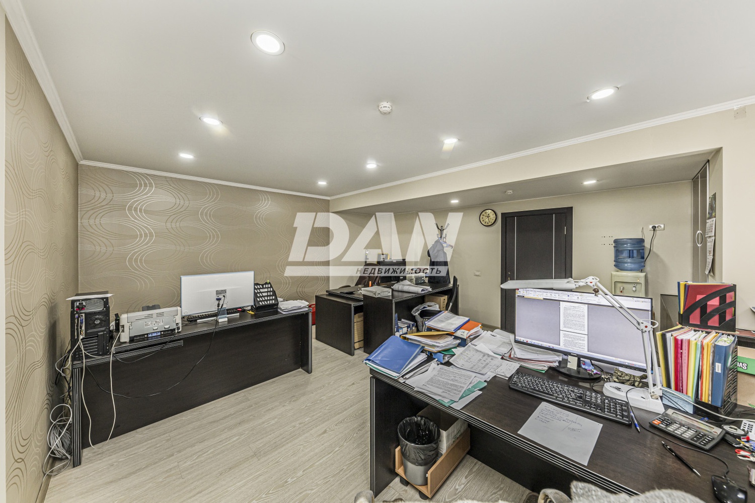 Торговая площадь 372 м²