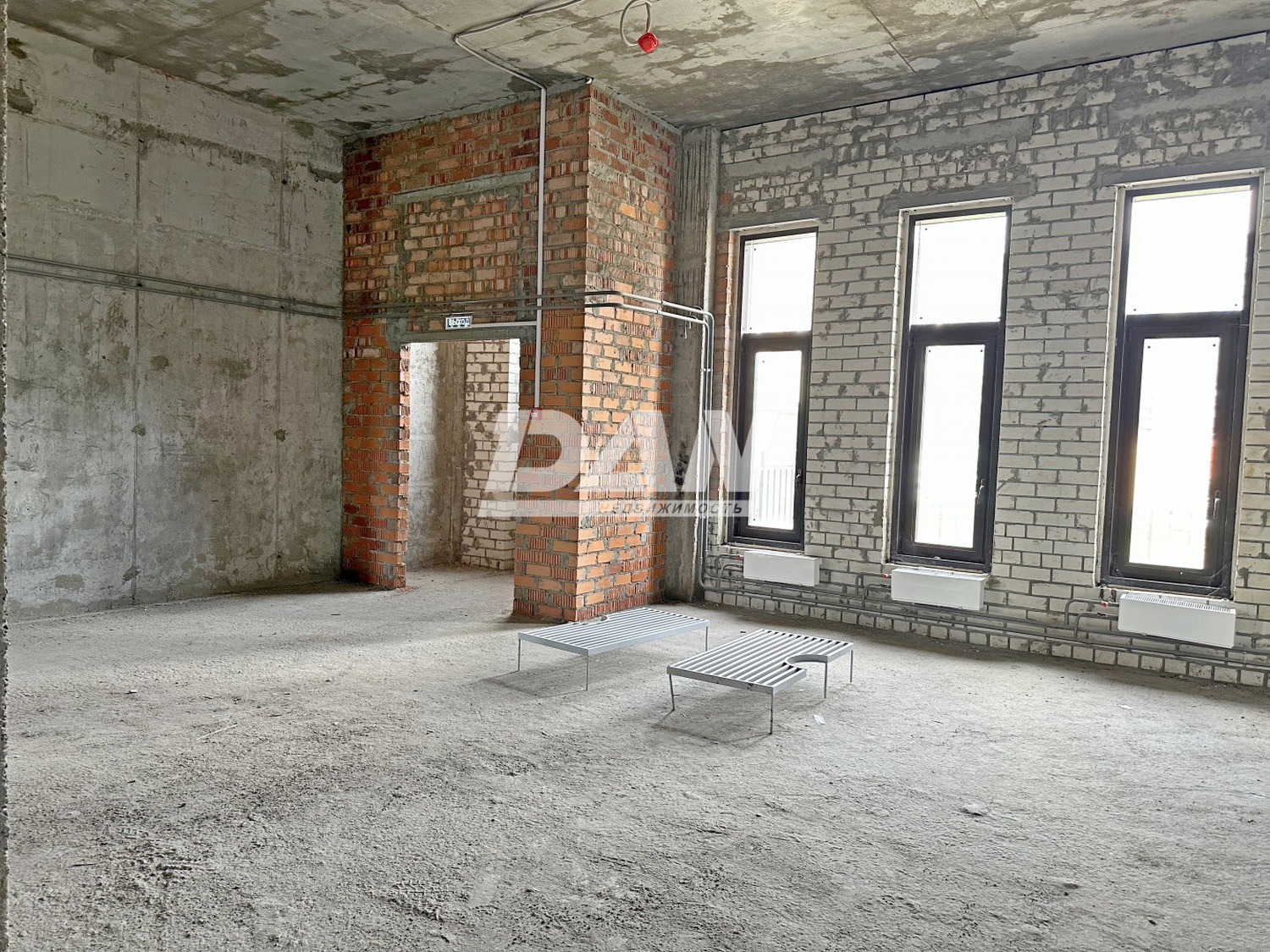 Торговое помещение 270 м²