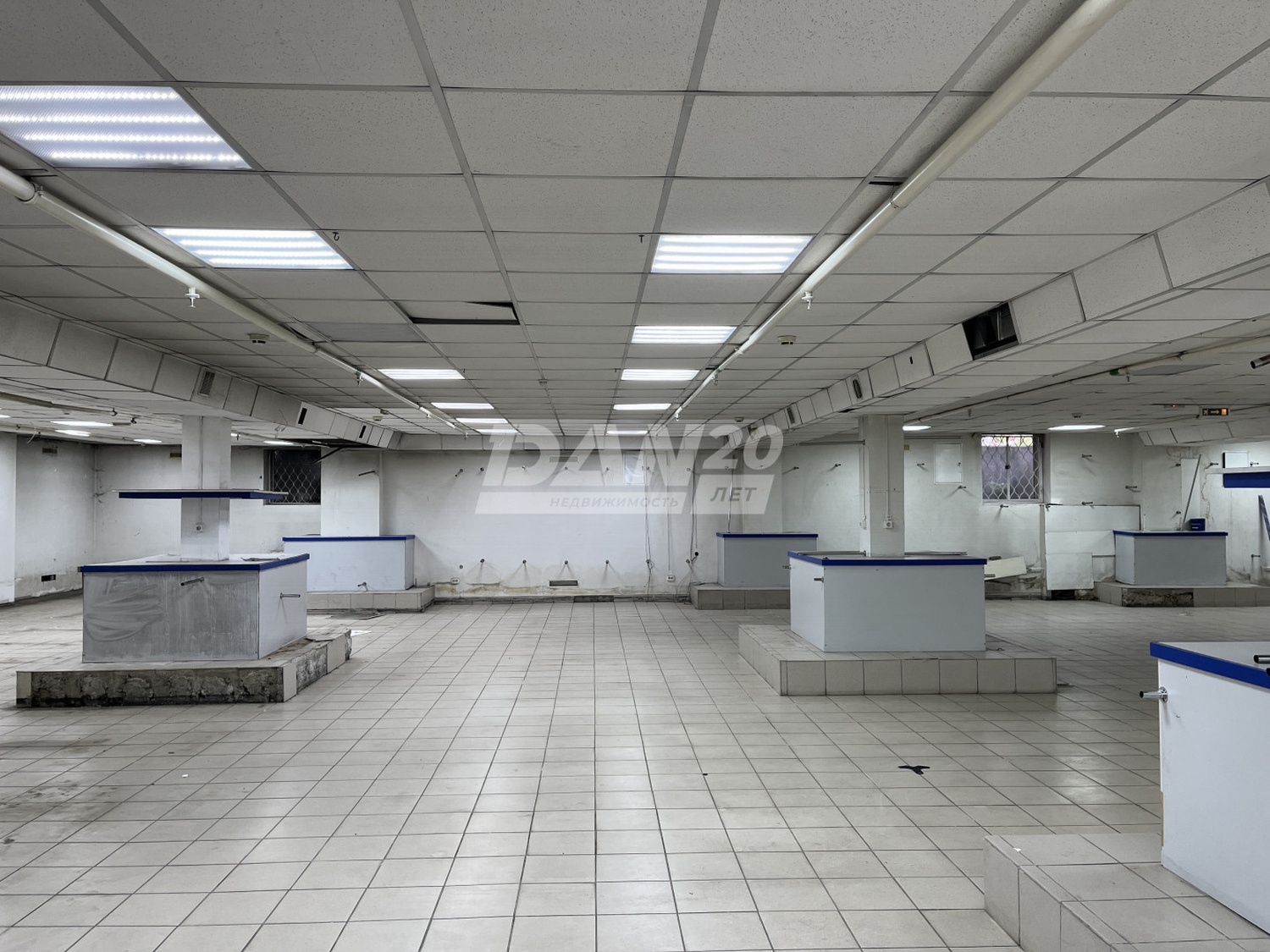 Торговое помещение 750 м²