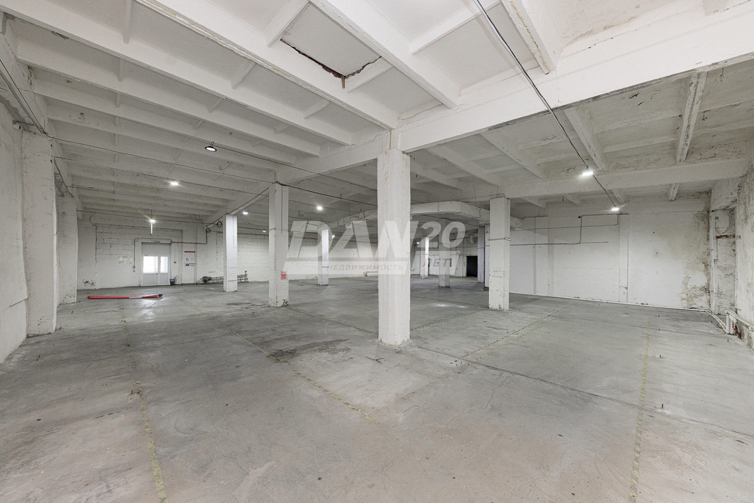 Помещение свободного назначения 877,3 м²