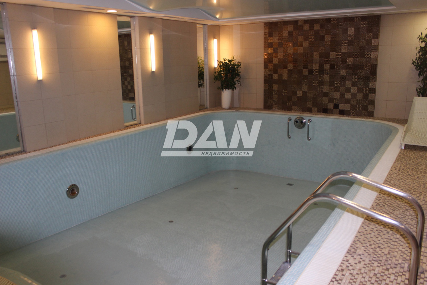 Помещение свободного назначения 897,7 м²