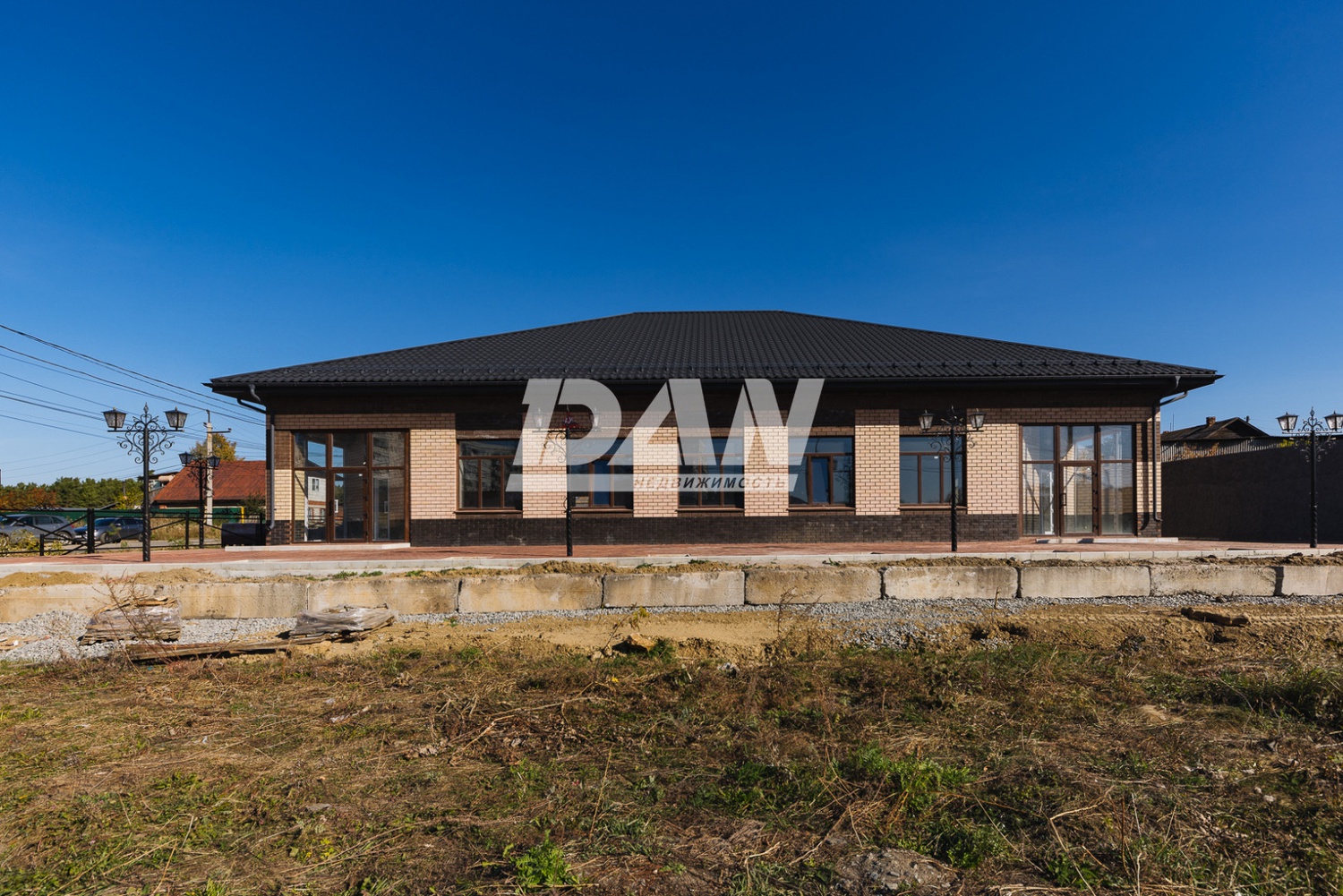 Торговое помещение 461 м²