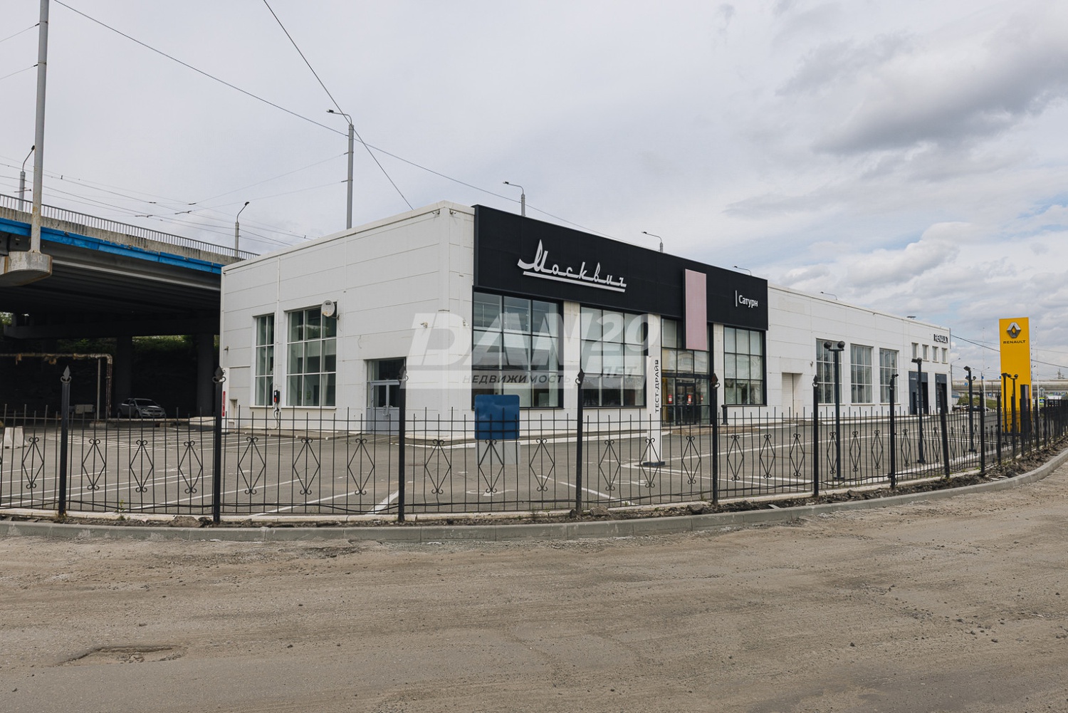 Торговая площадь 1625 м²