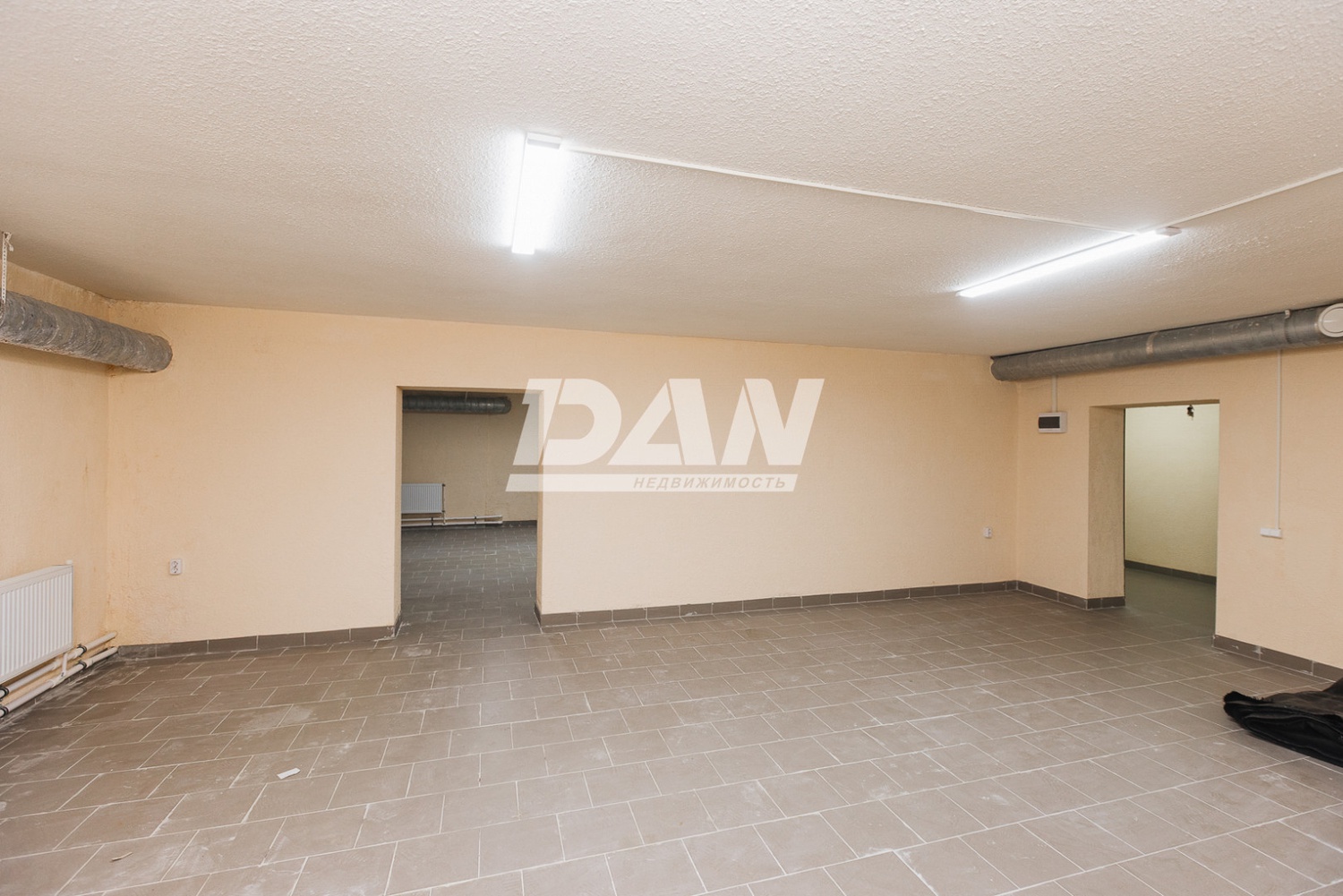 Помещение свободного назначения 610 м²