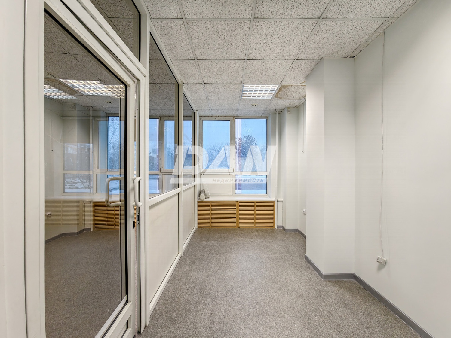 Офис 1050,9 м²