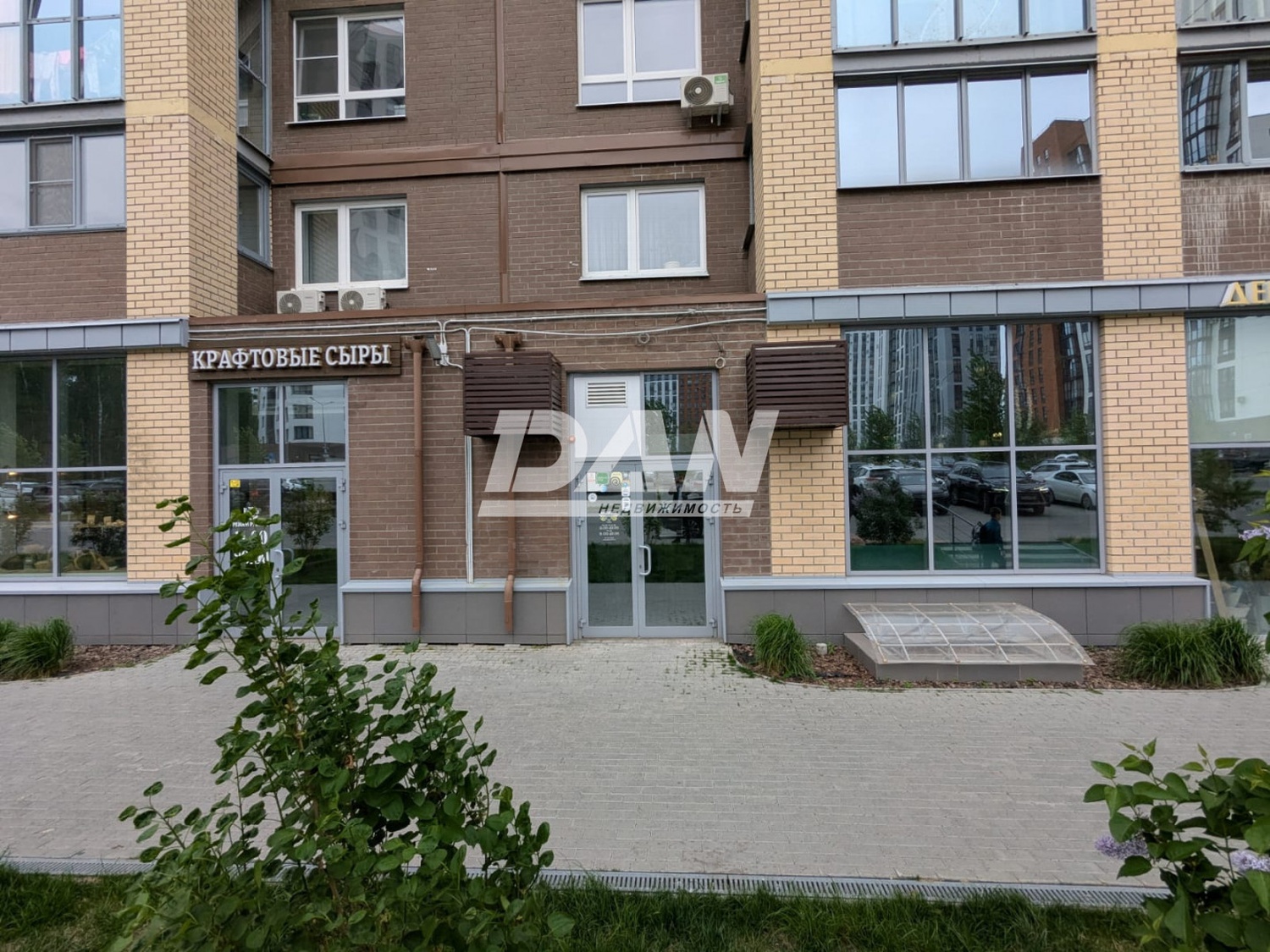 Помещение свободного назначения 102 м²