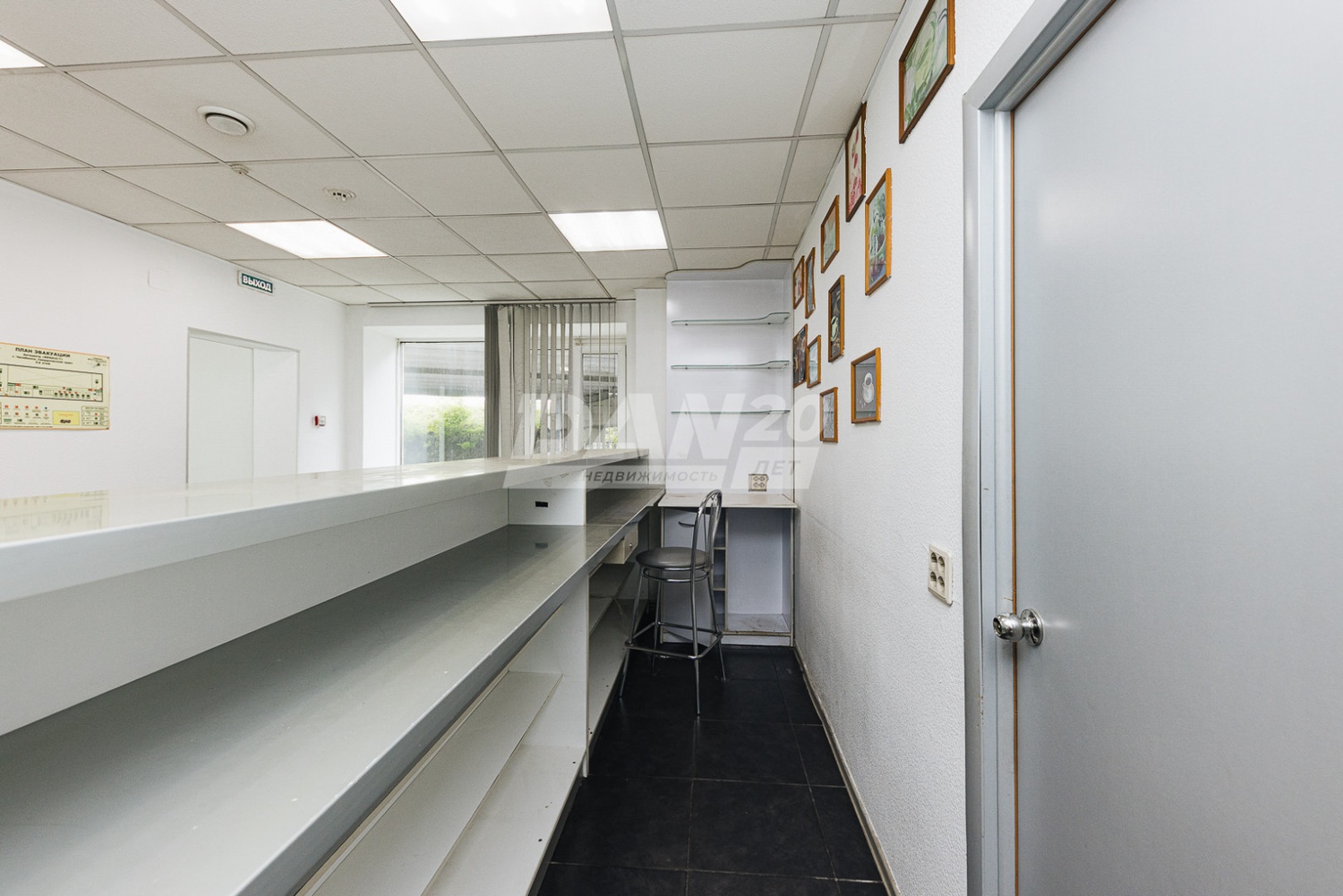 Торговая площадь 1625 м²